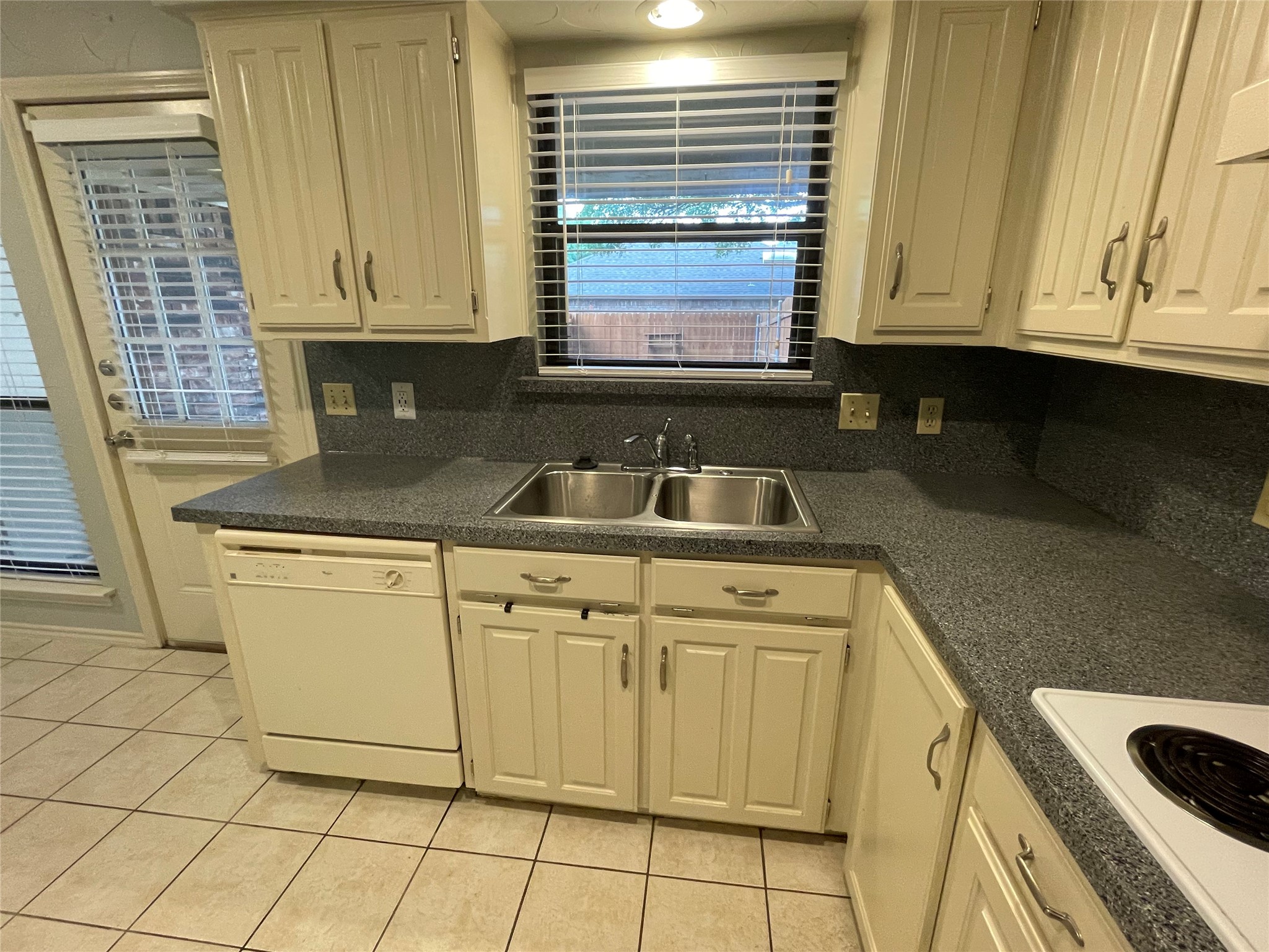 2705 Cummings Drive Bedford TX 76021
