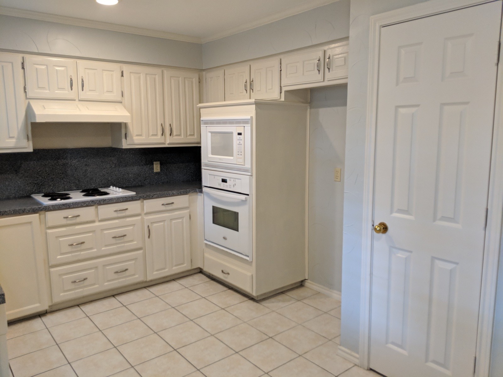 2705 Cummings Drive Bedford TX 76021