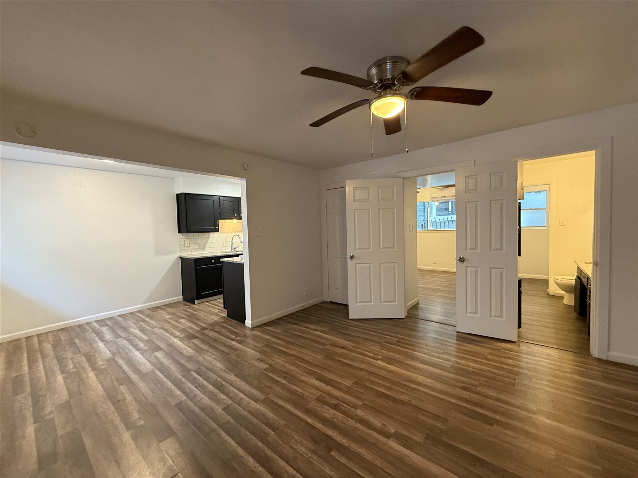 2701 Hemphill Fort Worth TX 76110