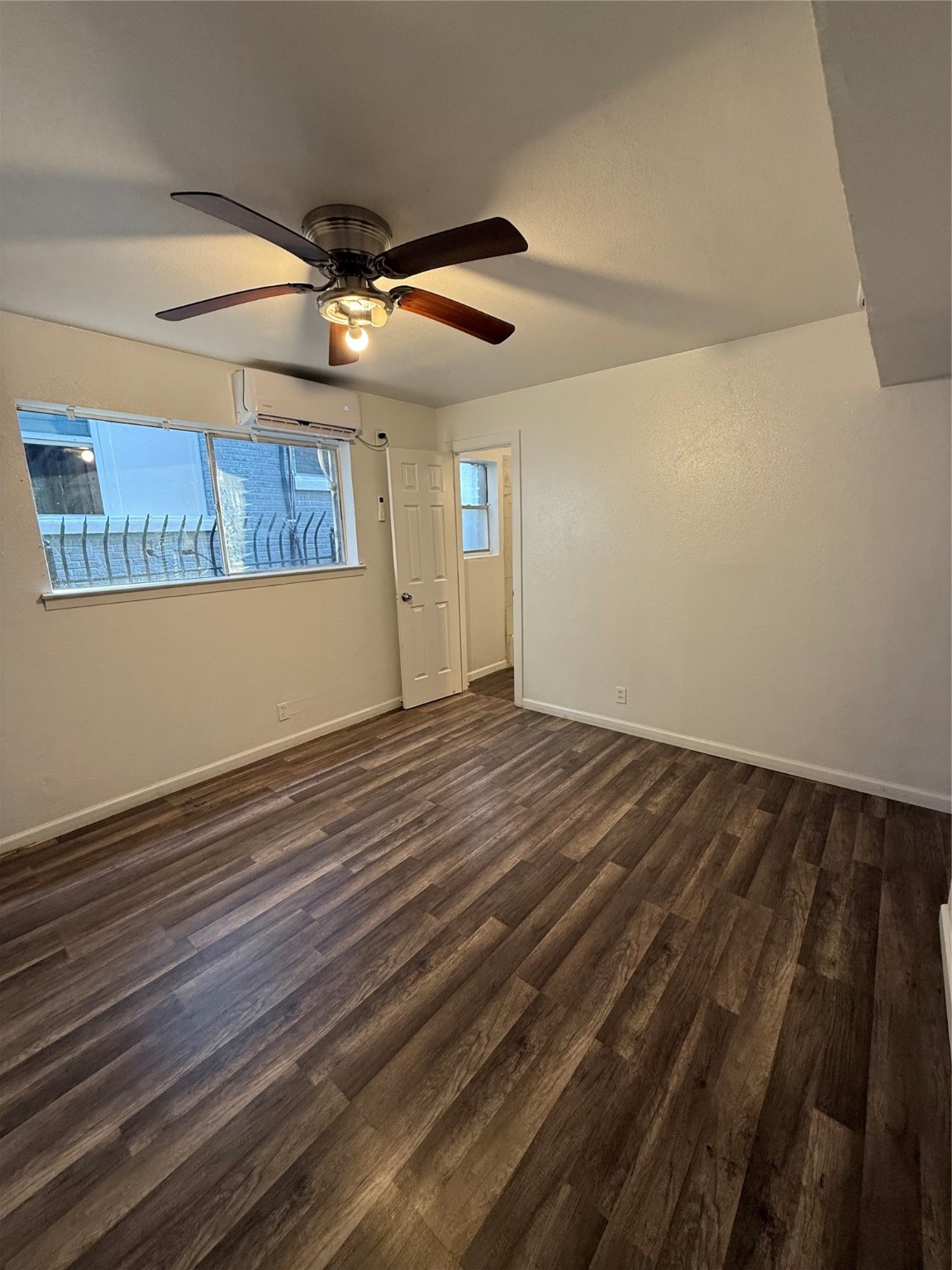 2701 Hemphill Fort Worth TX 76110