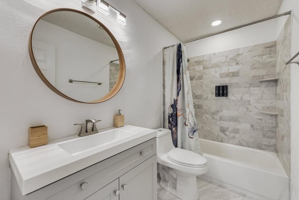 8324 Autumncrest Court Dallas TX 75249