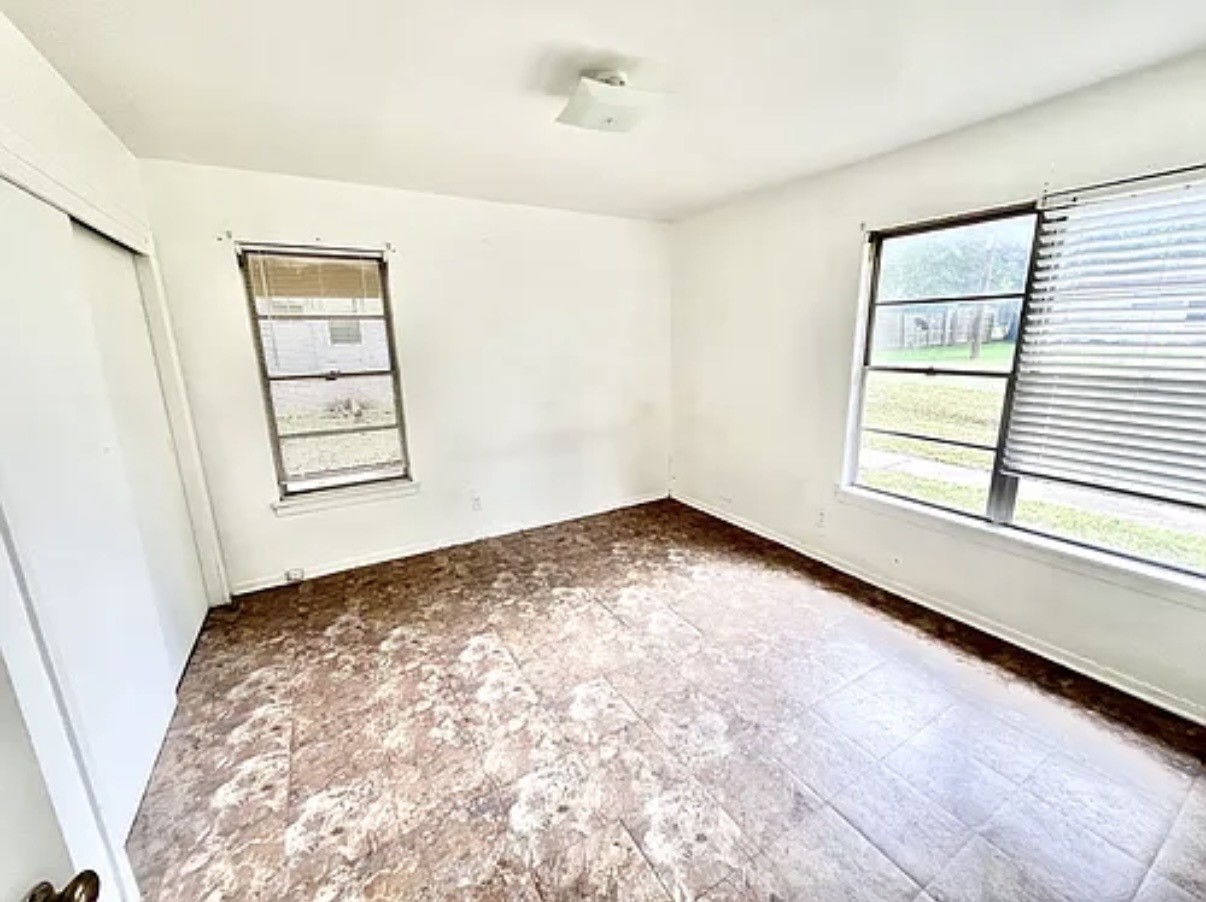 109 Vandenburg Drive Denison TX 75020