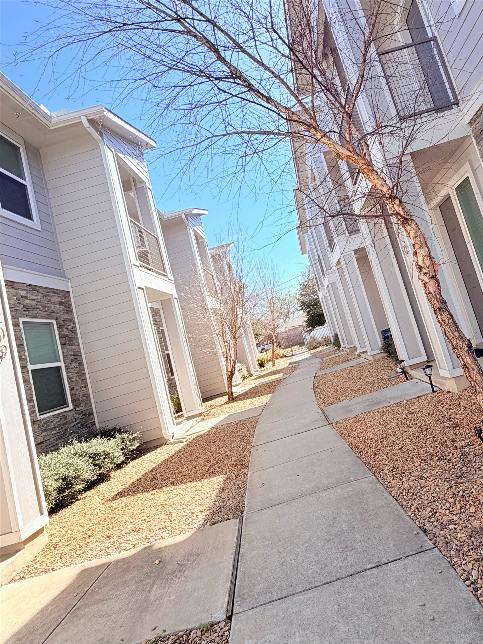 212 Stellariga Place Dallas TX 75203