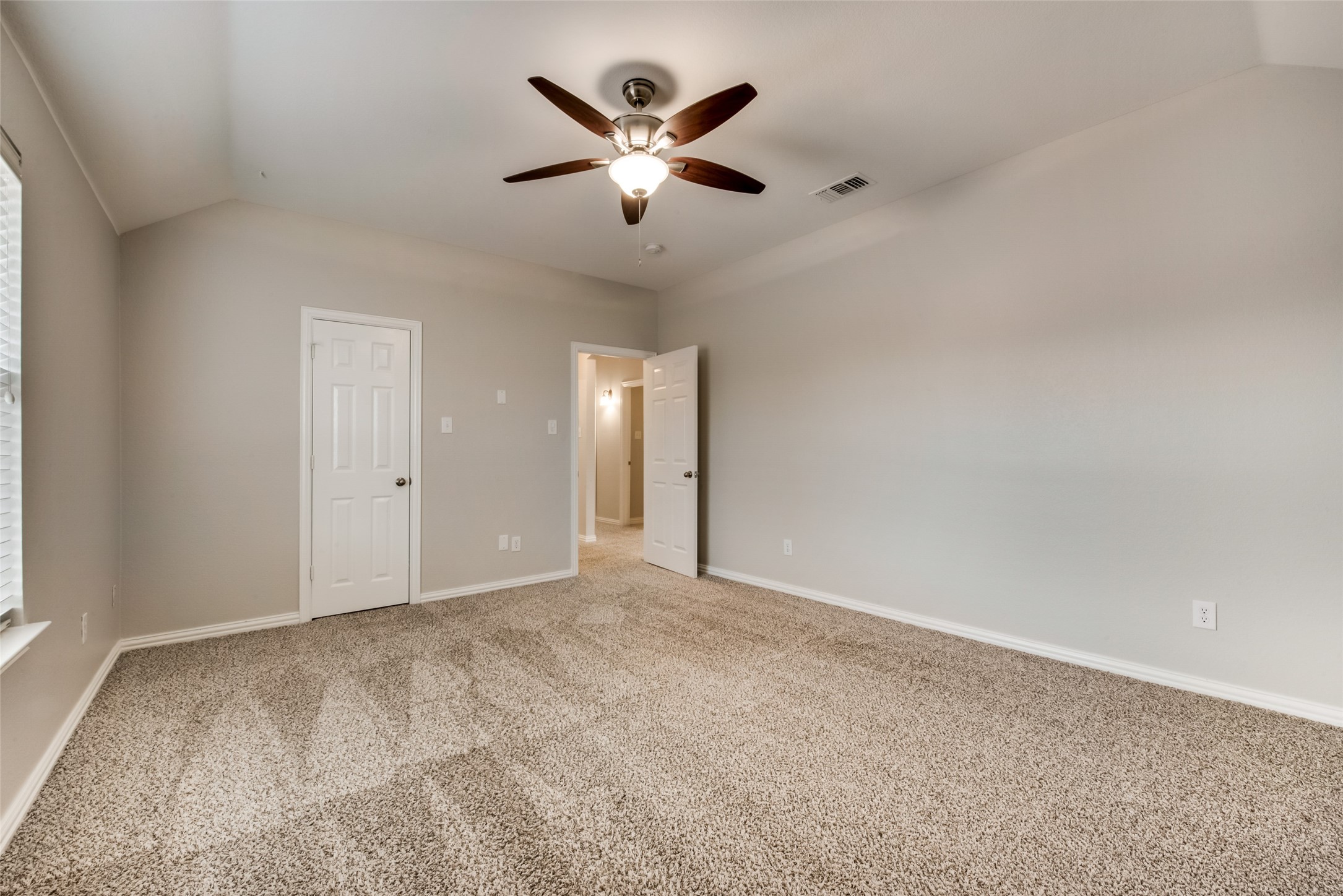 2569 Pinnacle Point Drive Grand Prairie TX 75054