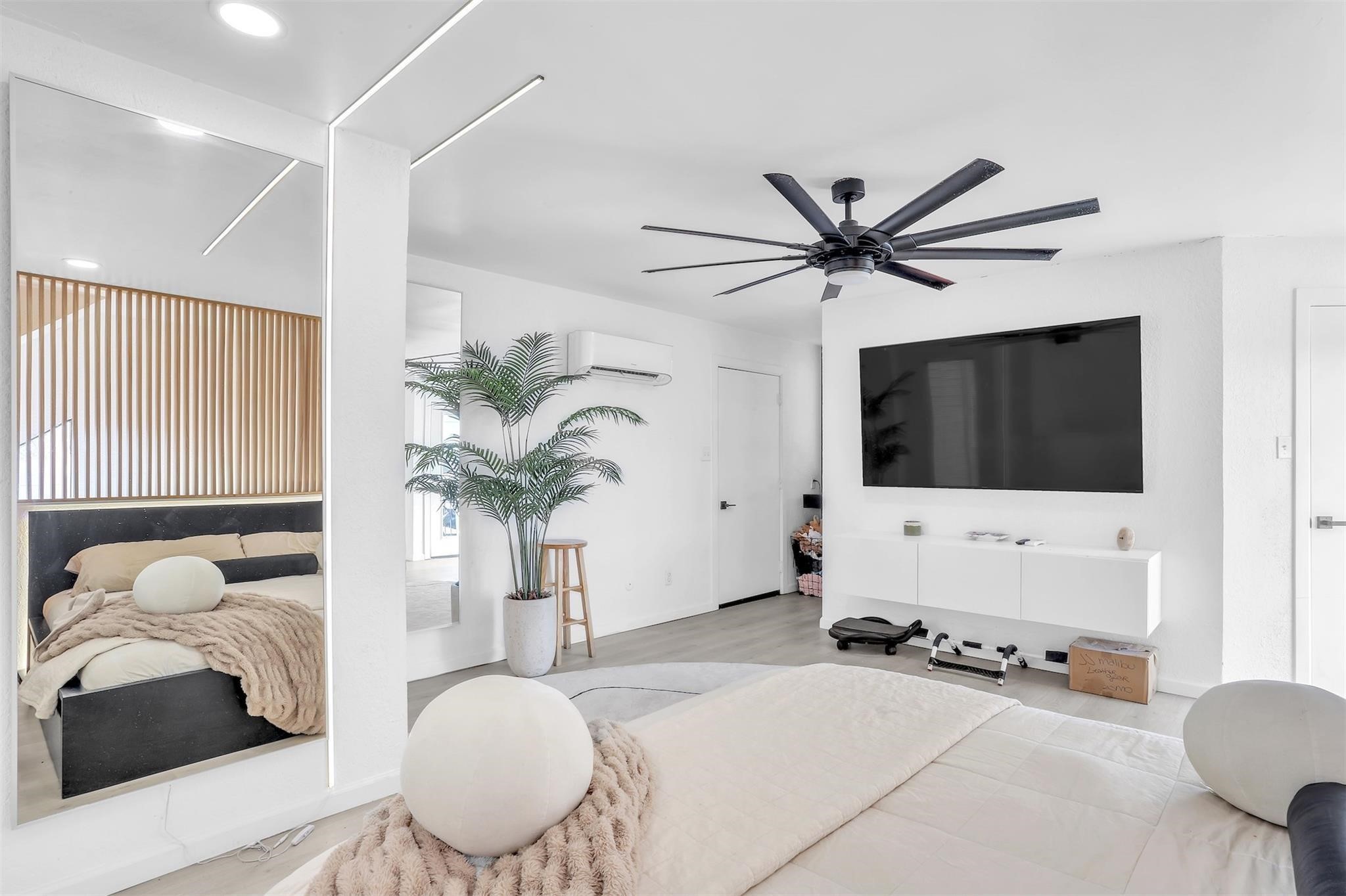 9821 Walnut Street Dallas TX 75243
