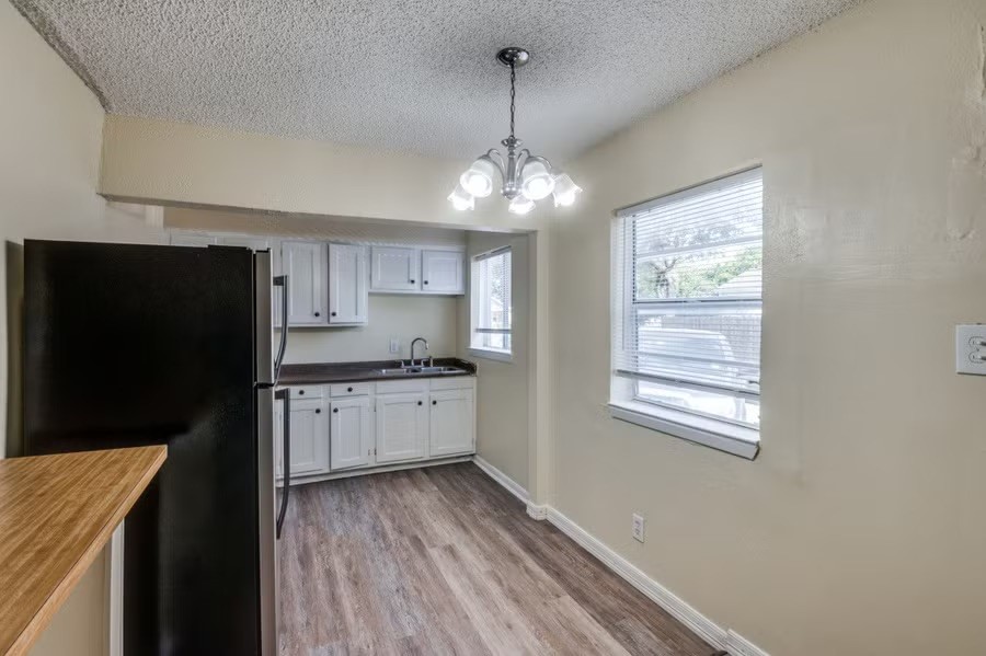 512 S Delaware Street Irving TX 75060
