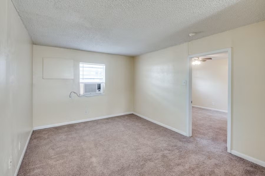 512 S Delaware Street Irving TX 75060