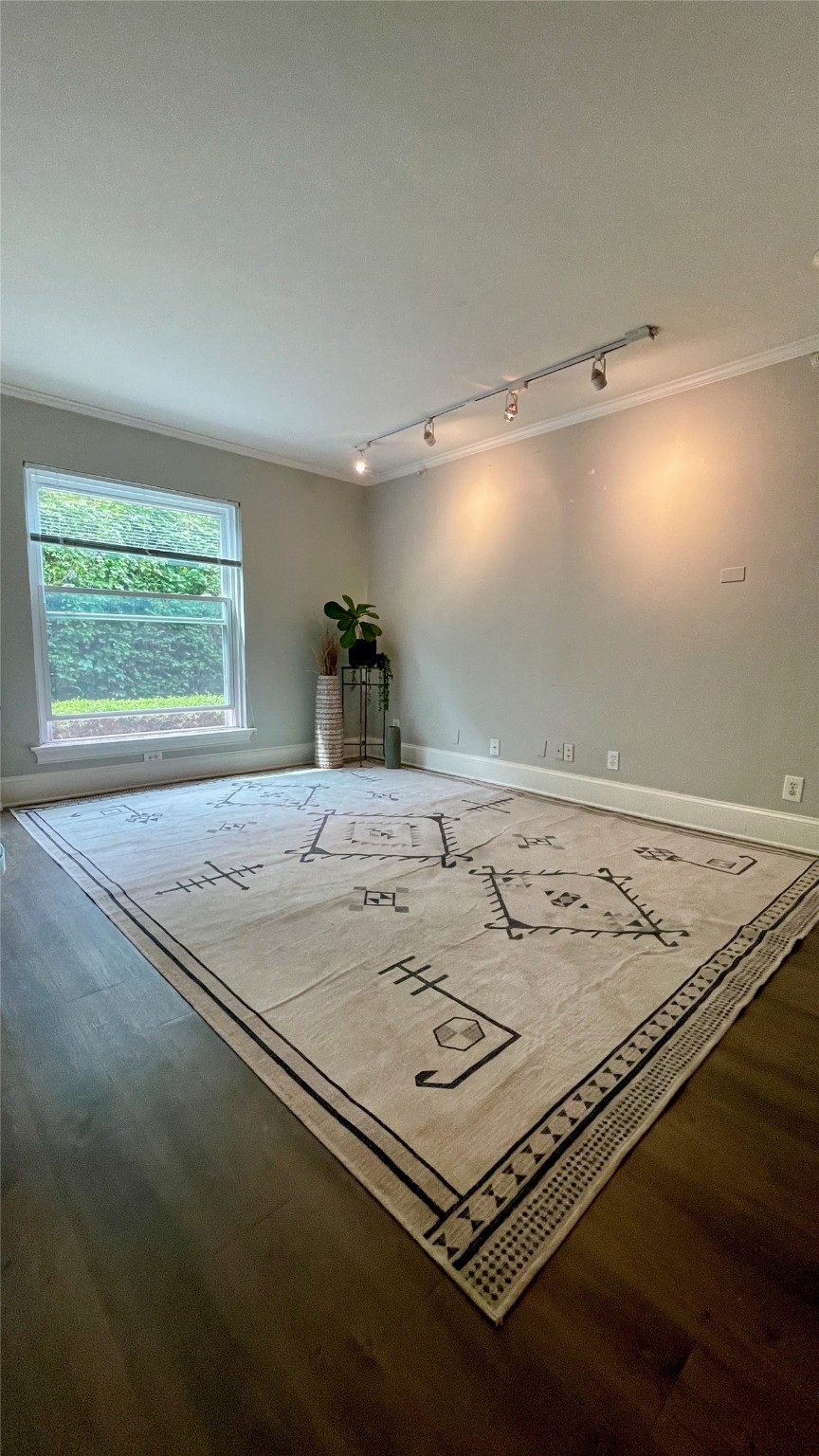 3215 Douglas Avenue Dallas TX 75219
