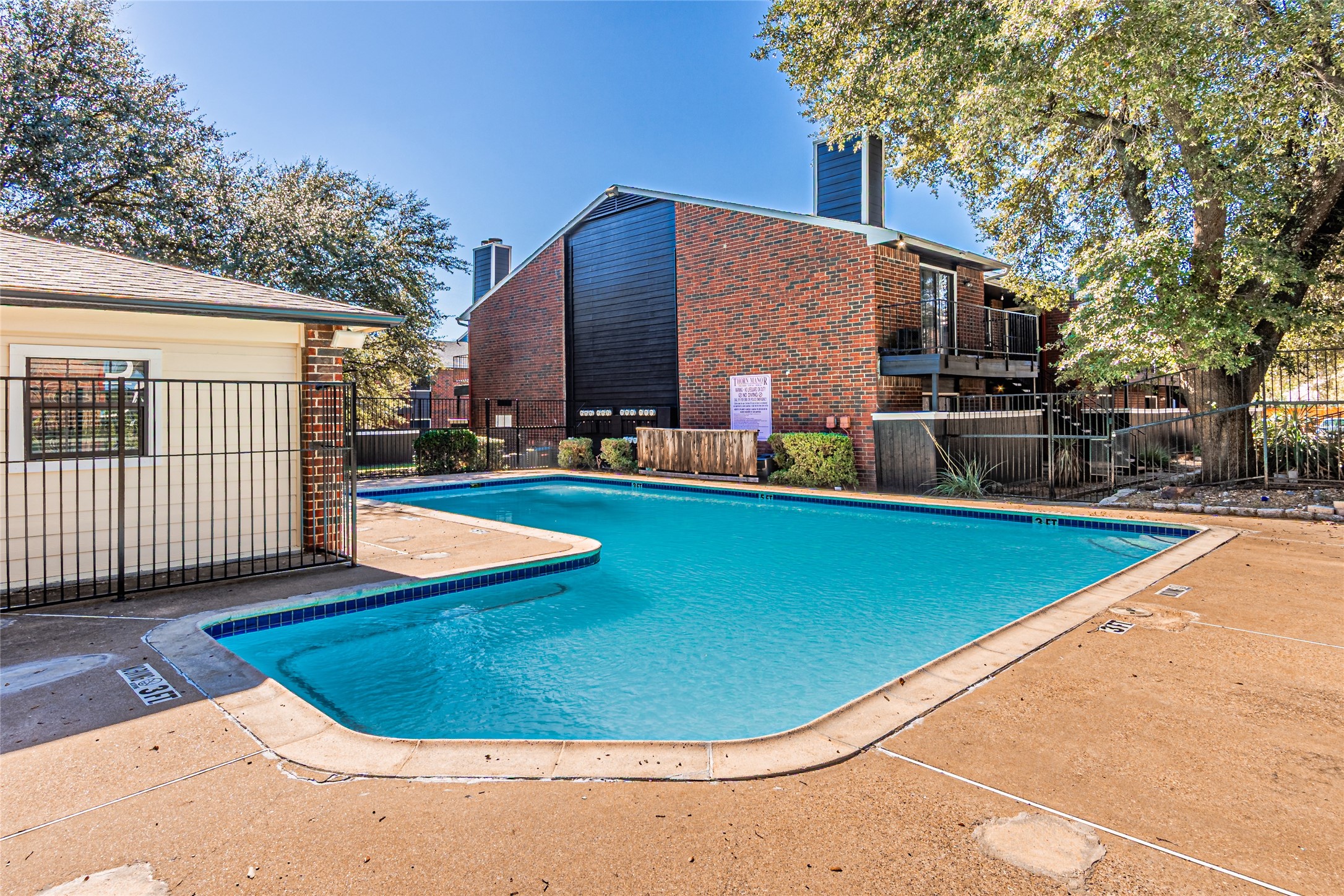 300 W Wintergreen Road Desoto TX 75115