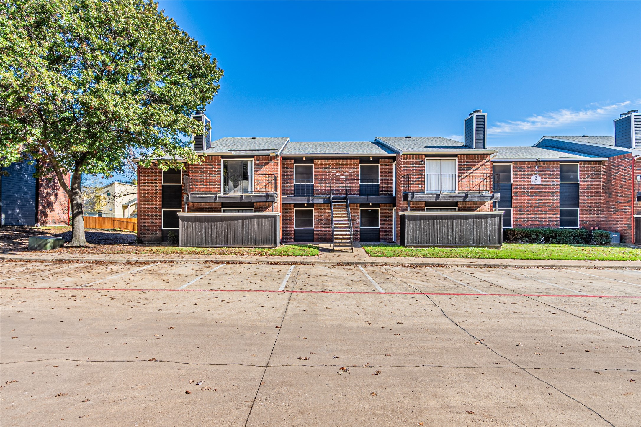 300 W Wintergreen Road Desoto TX 75115