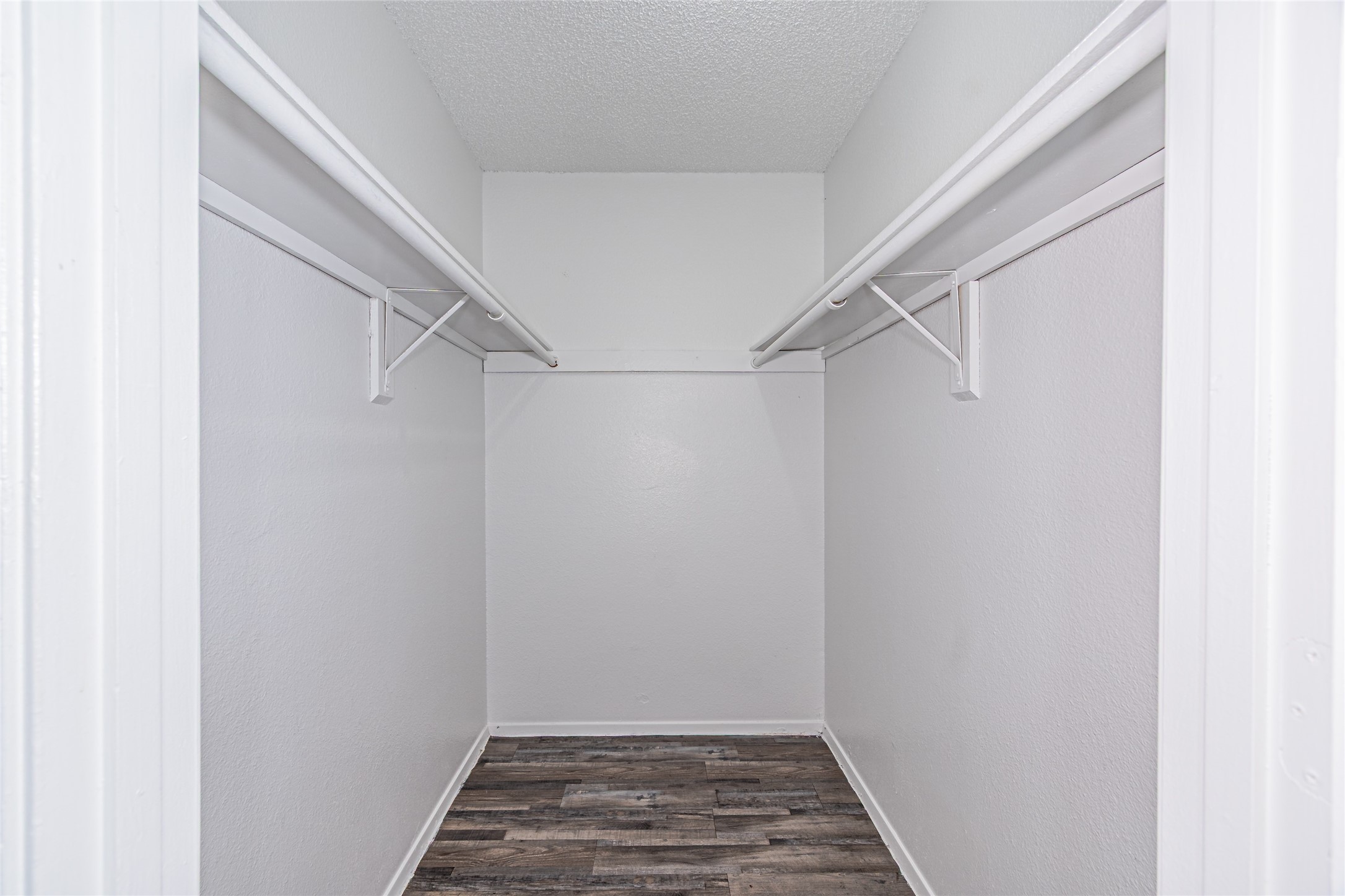 300 W Wintergreen Road Desoto TX 75115