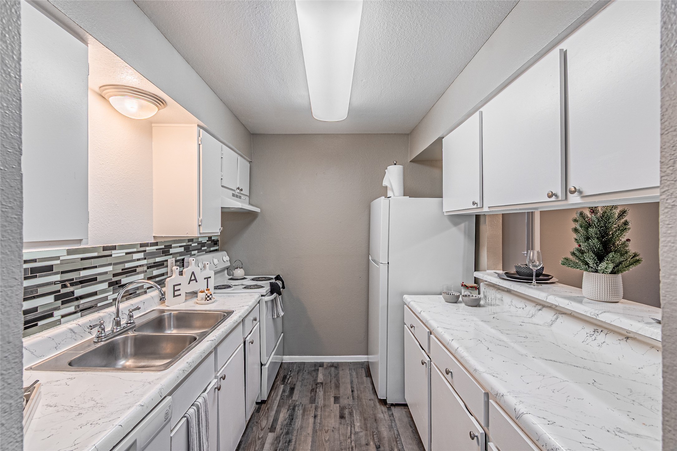300 W Wintergreen Road Desoto TX 75115