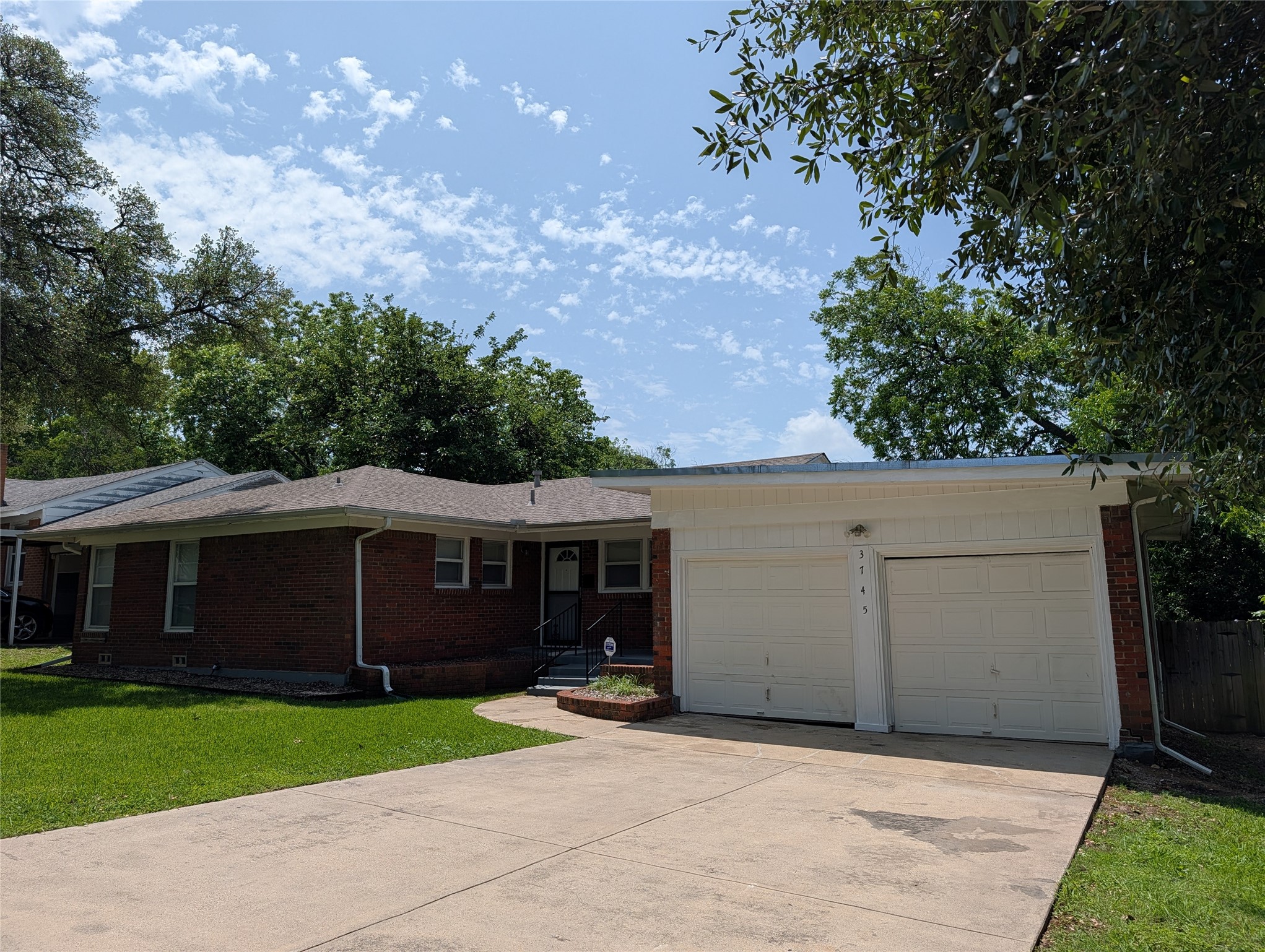 3745 Willomet Avenue Fort Worth TX 76133