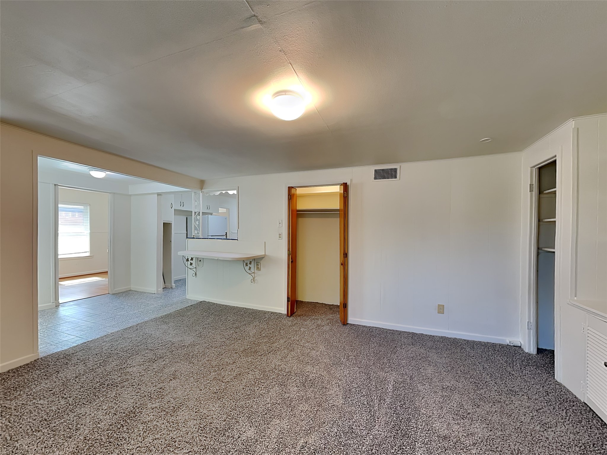 2102 Elmwood Boulevard Dallas TX 75224