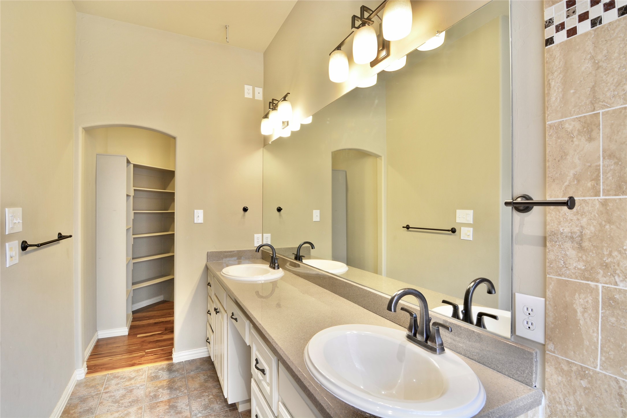 1 Leighton Court Mansfield TX 76063