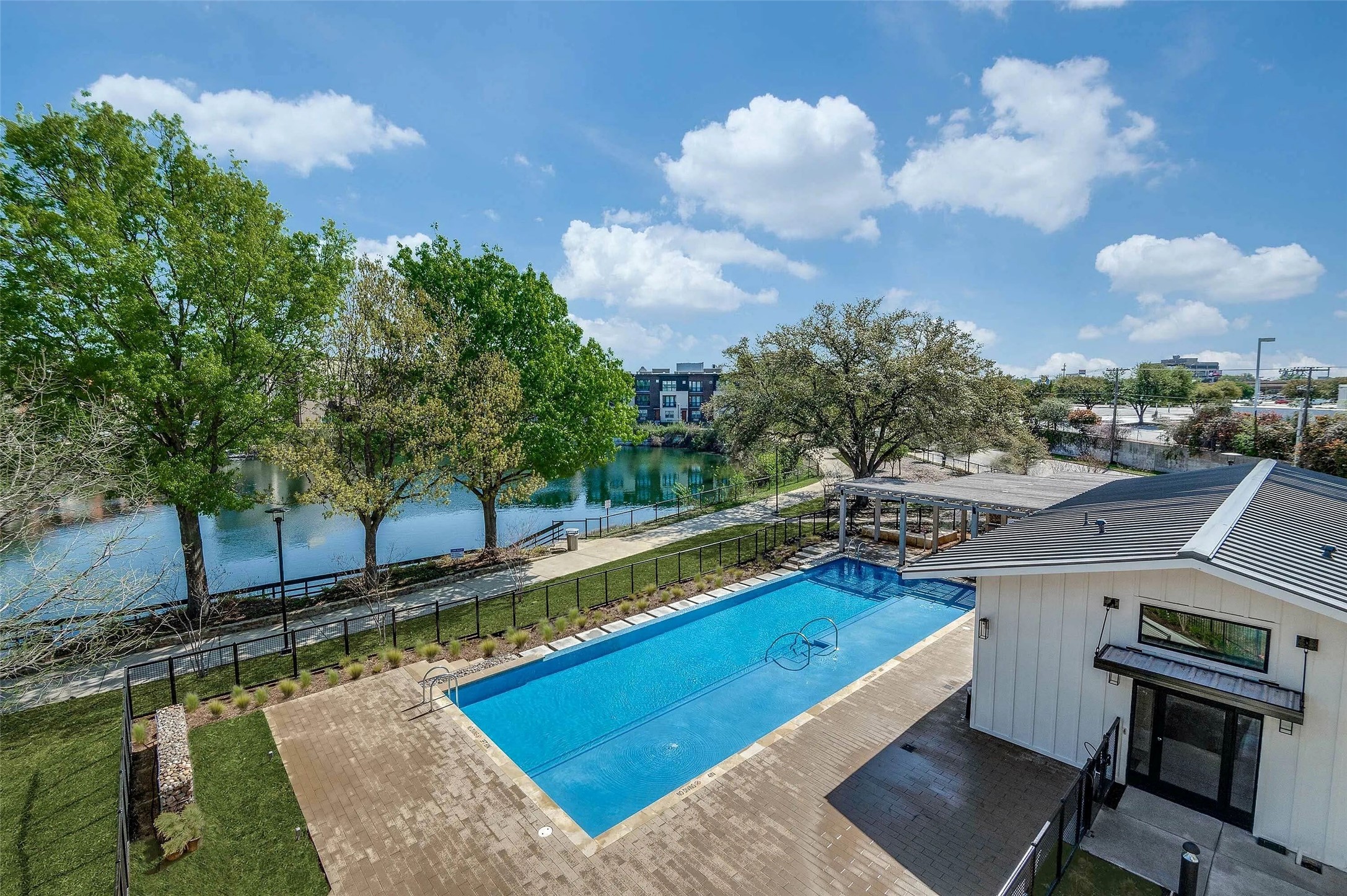 4020 Mcewen Road Farmers Branch TX 75244