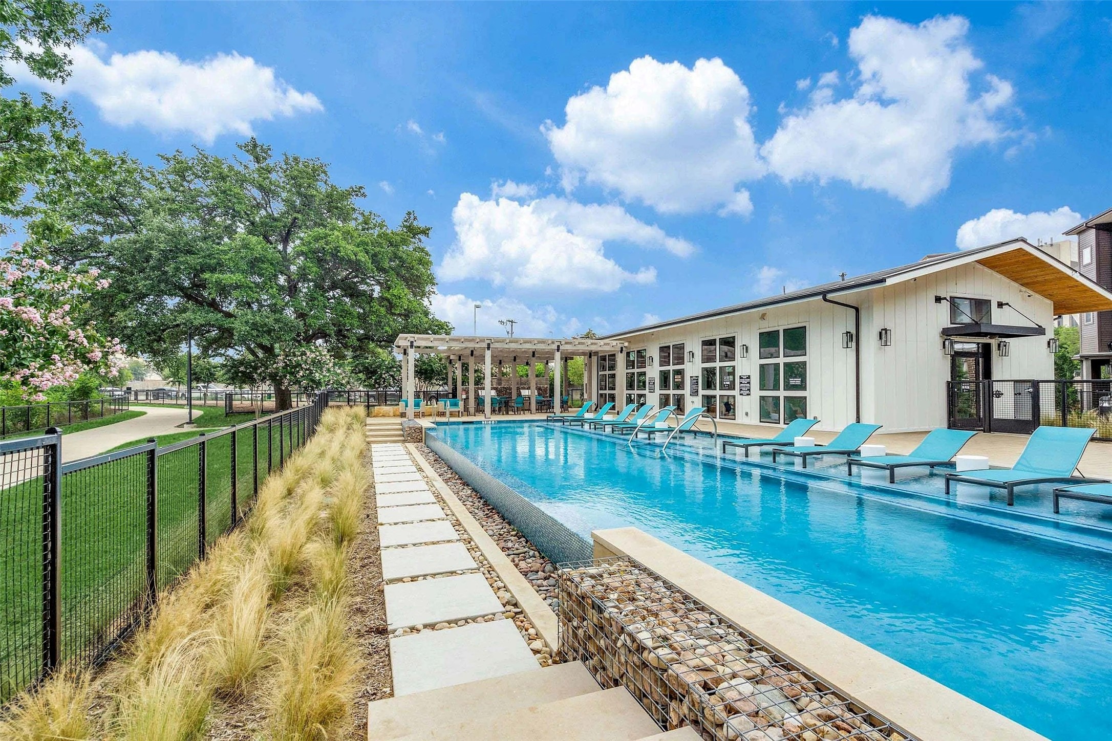 4020 Mcewen Road Farmers Branch TX 75244