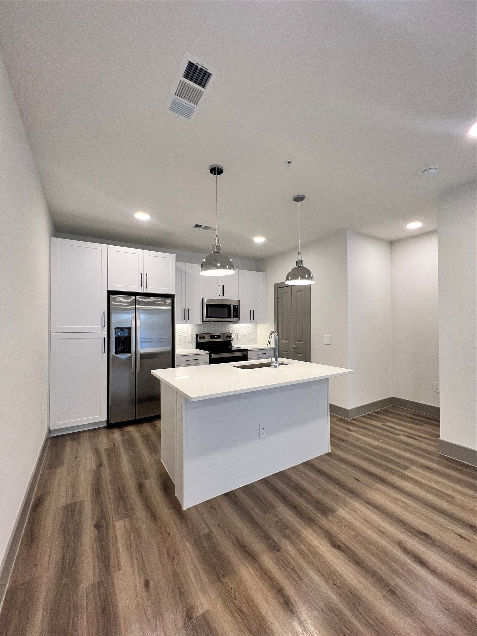 4020 Mcewen Road Farmers Branch TX 75244