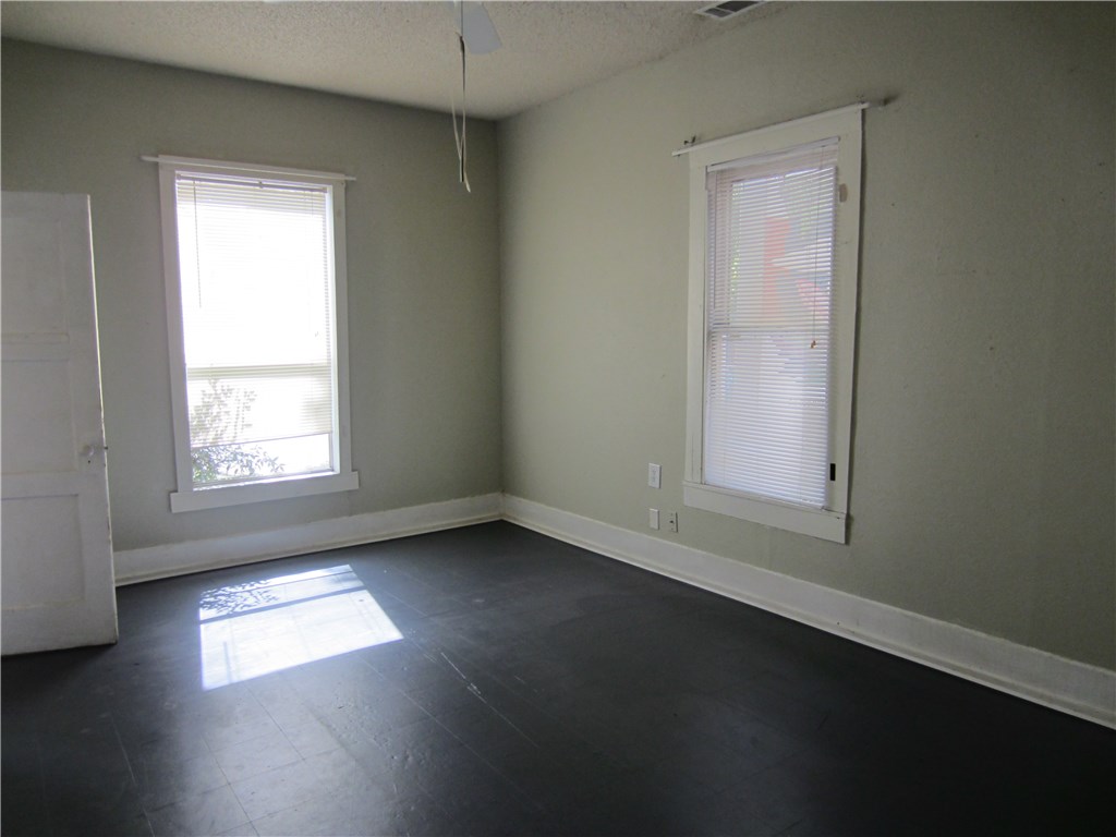 1102 Peak Street Denton TX 76201