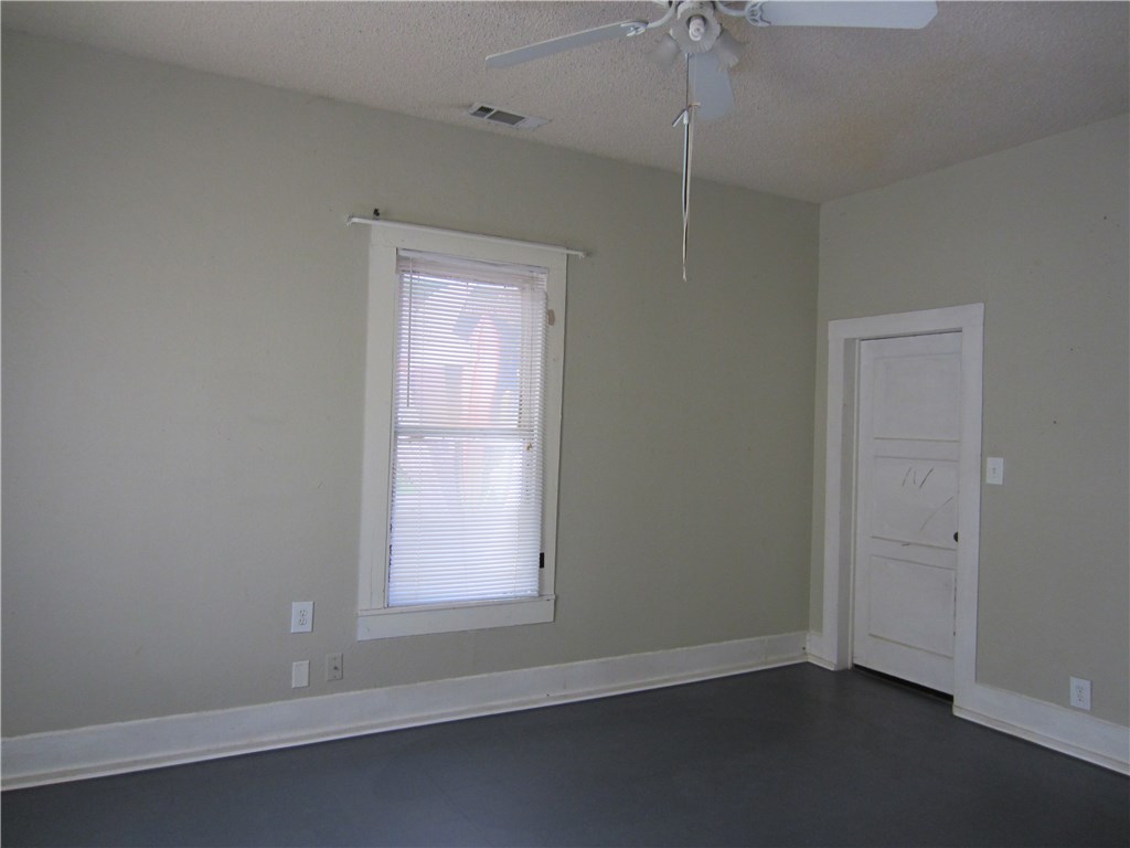 1102 Peak Street Denton TX 76201