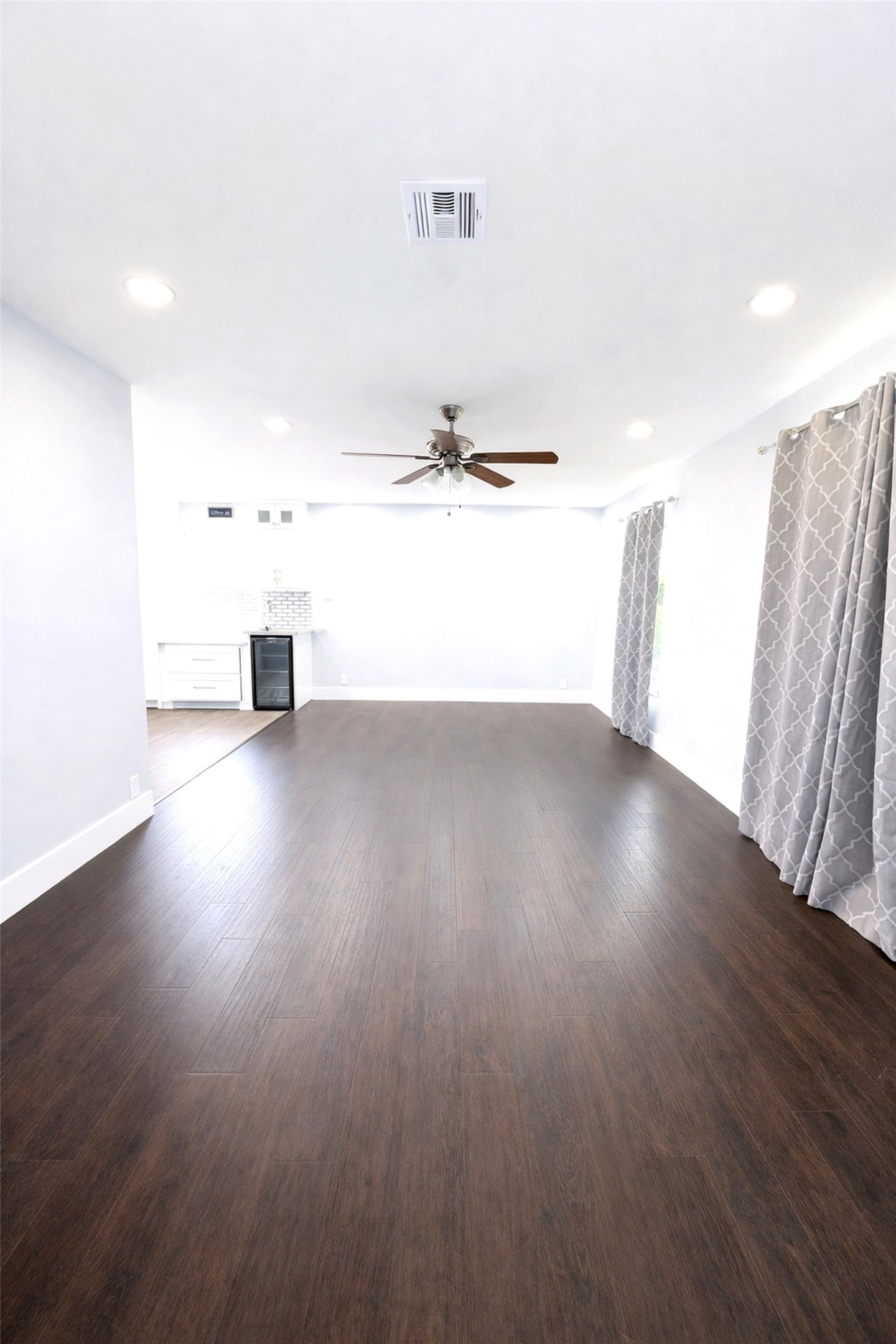 302 Van Rowe Avenue Duncanville TX 75116