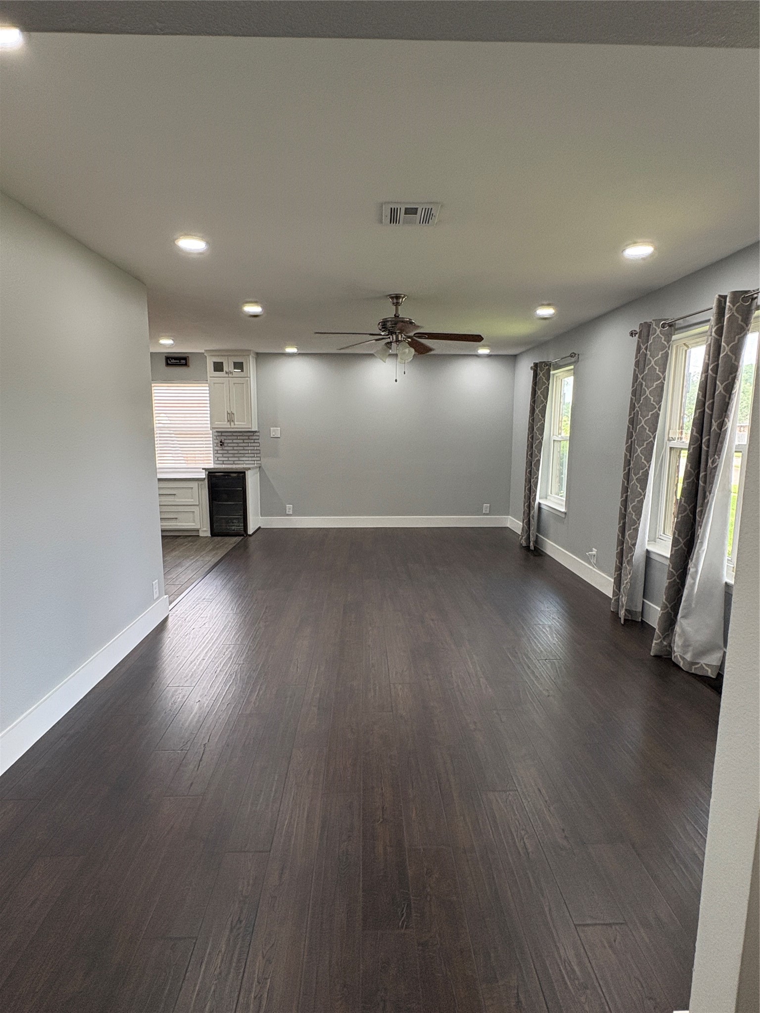 302 Van Rowe Avenue Duncanville TX 75116