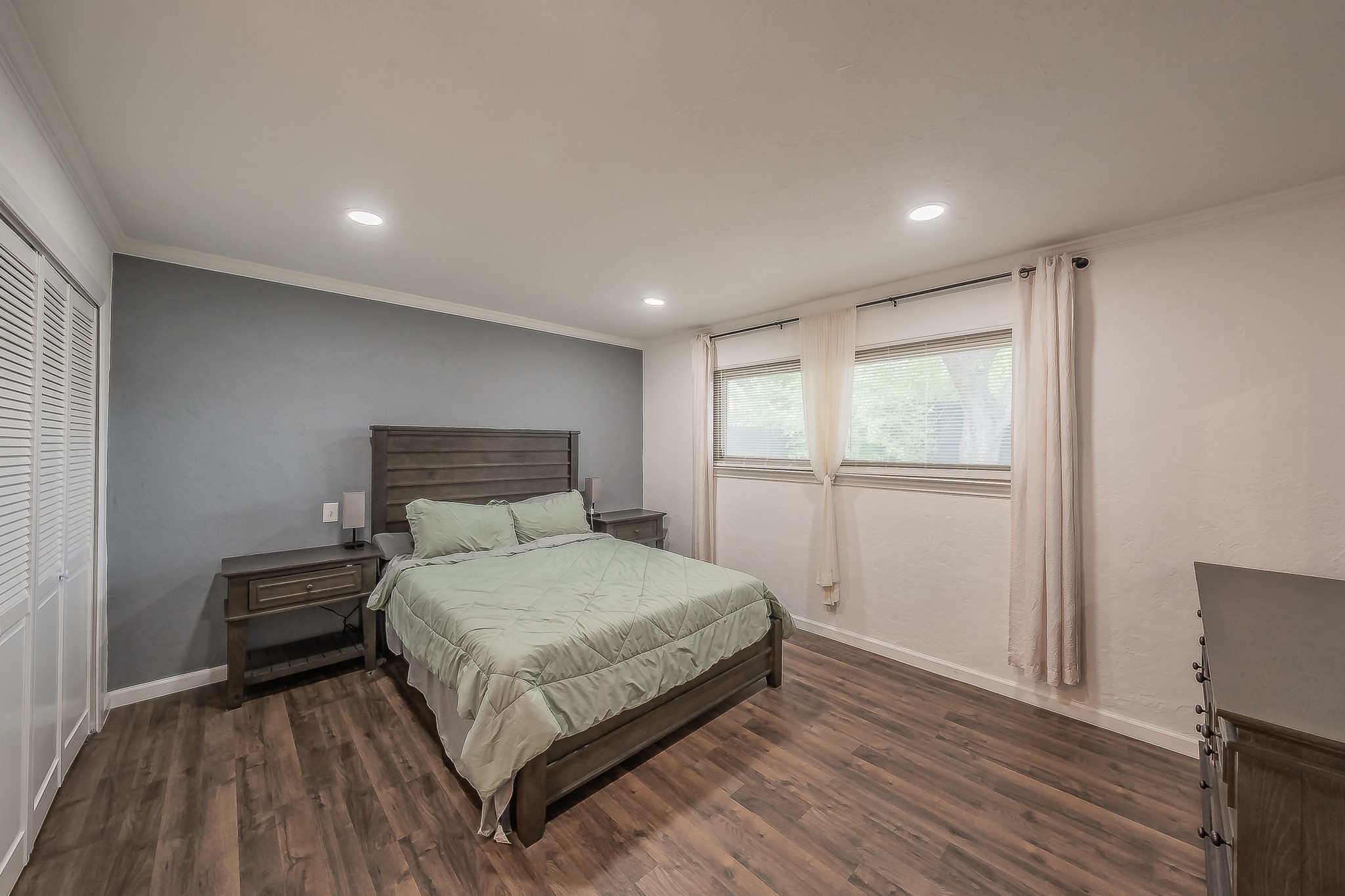 1001 Woodoak Court Fort Worth TX 76112