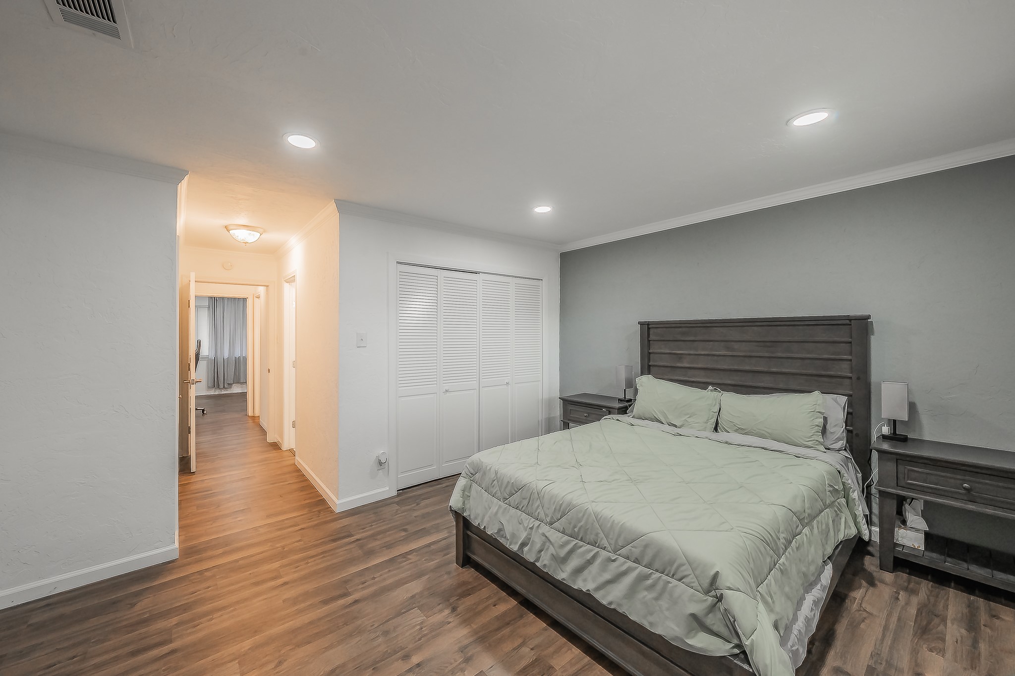1001 Woodoak Court Fort Worth TX 76112