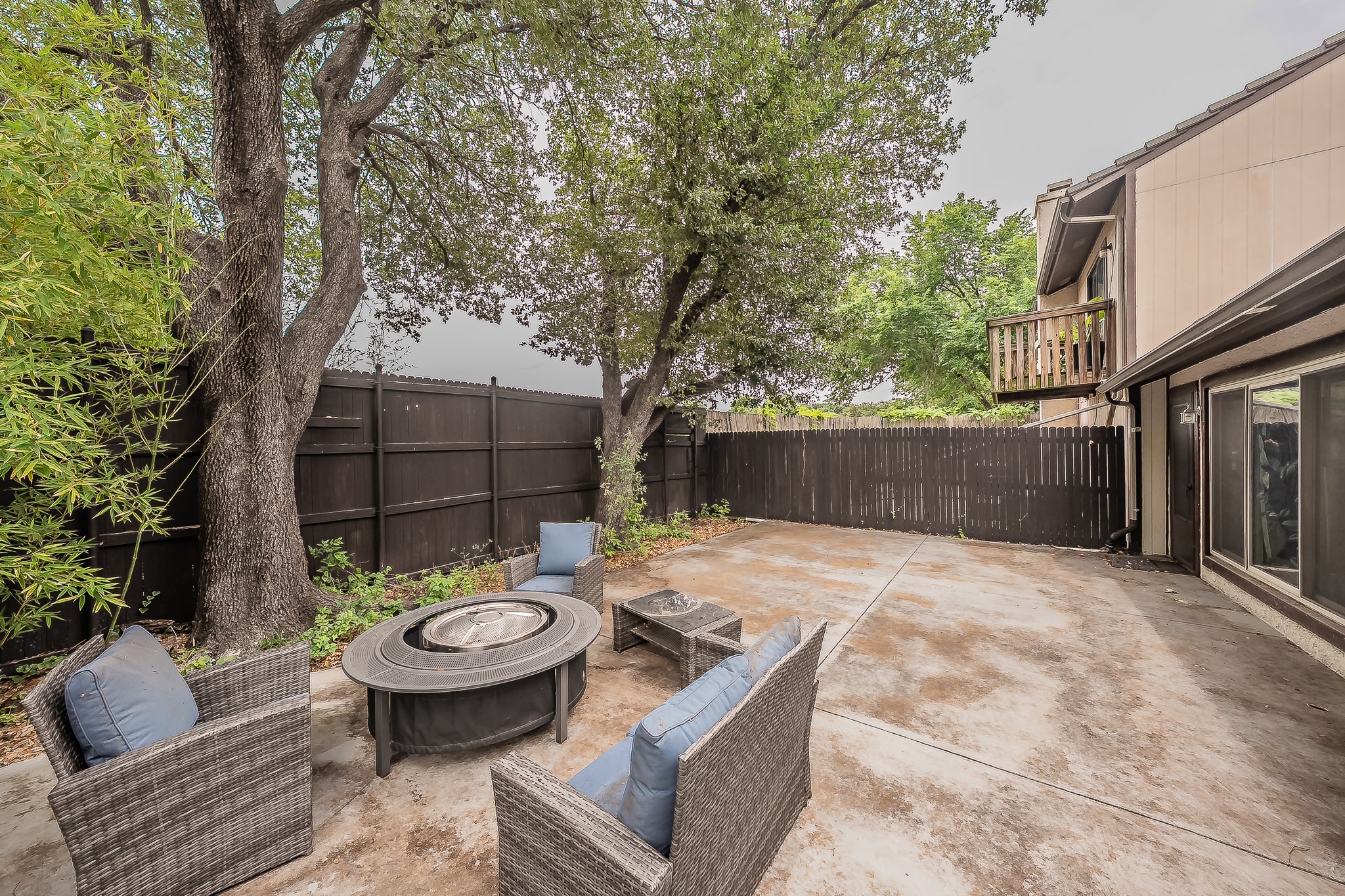 1001 Woodoak Court Fort Worth TX 76112