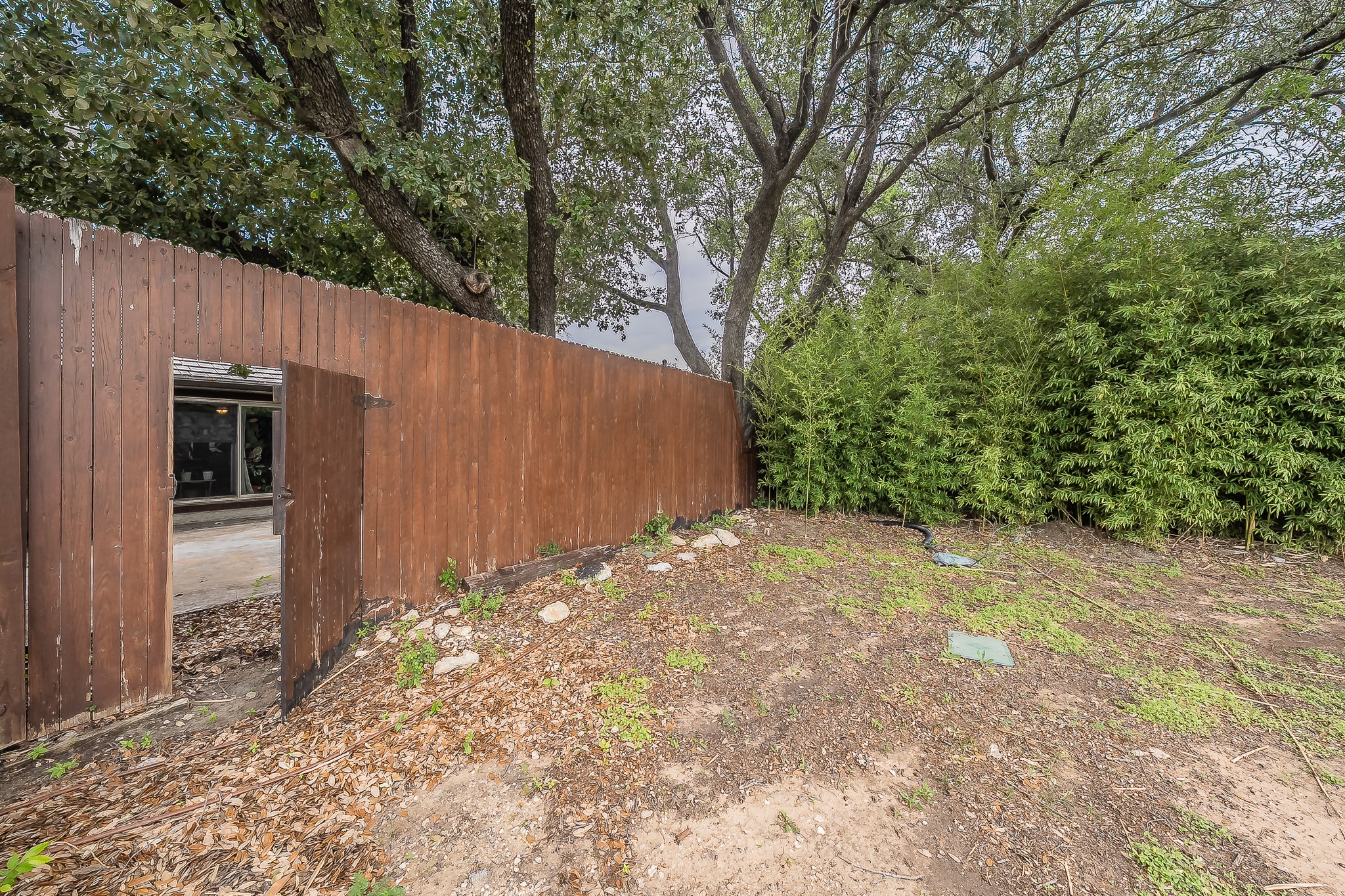 1001 Woodoak Court Fort Worth TX 76112