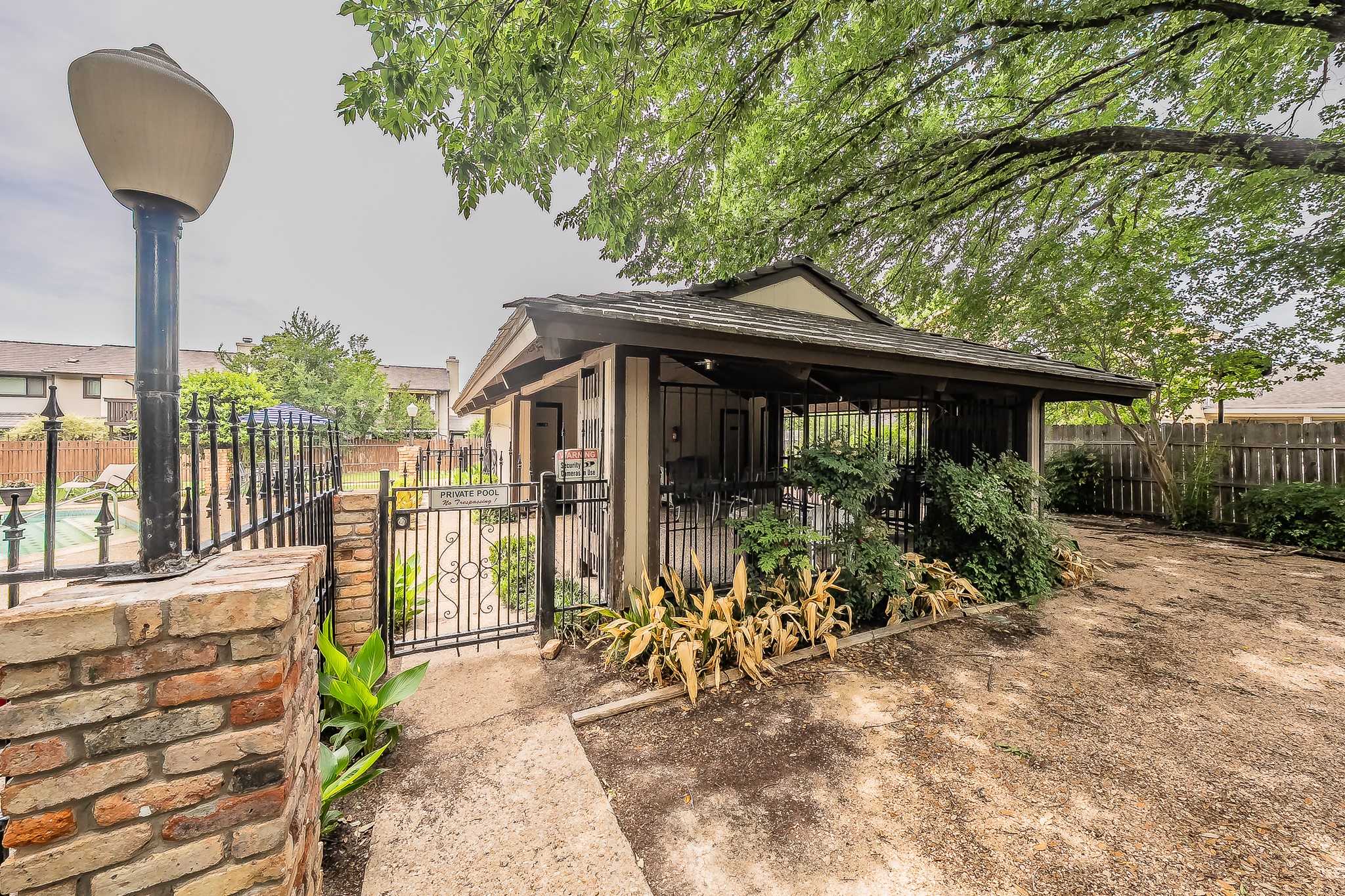 1001 Woodoak Court Fort Worth TX 76112