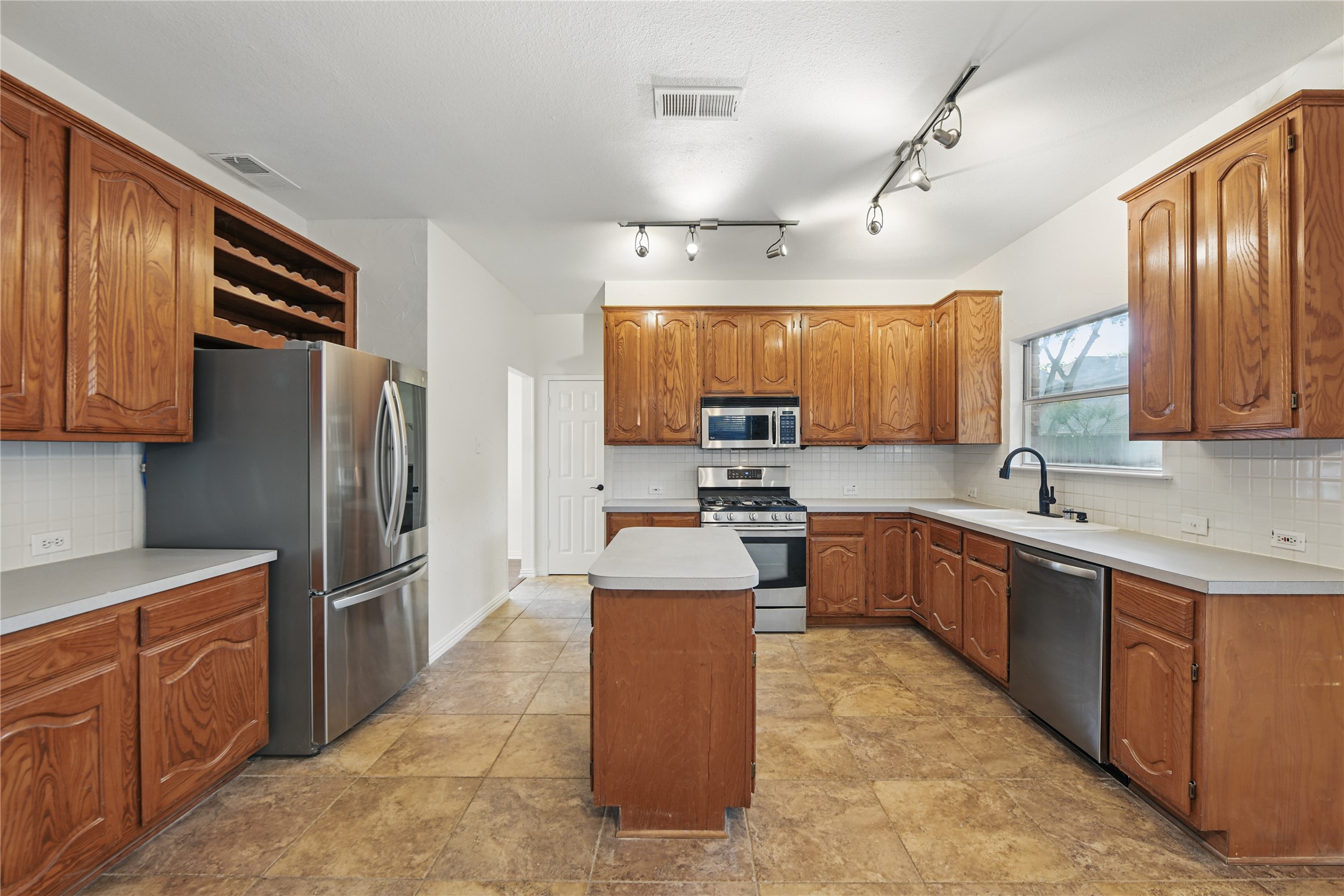 916 Sugarberry Lane Flower Mound TX 75028