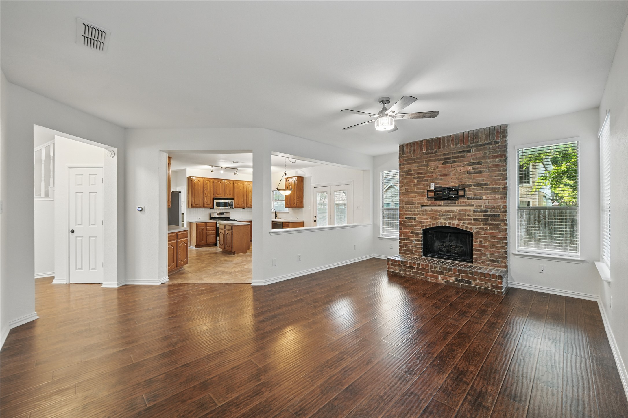 916 Sugarberry Lane Flower Mound TX 75028