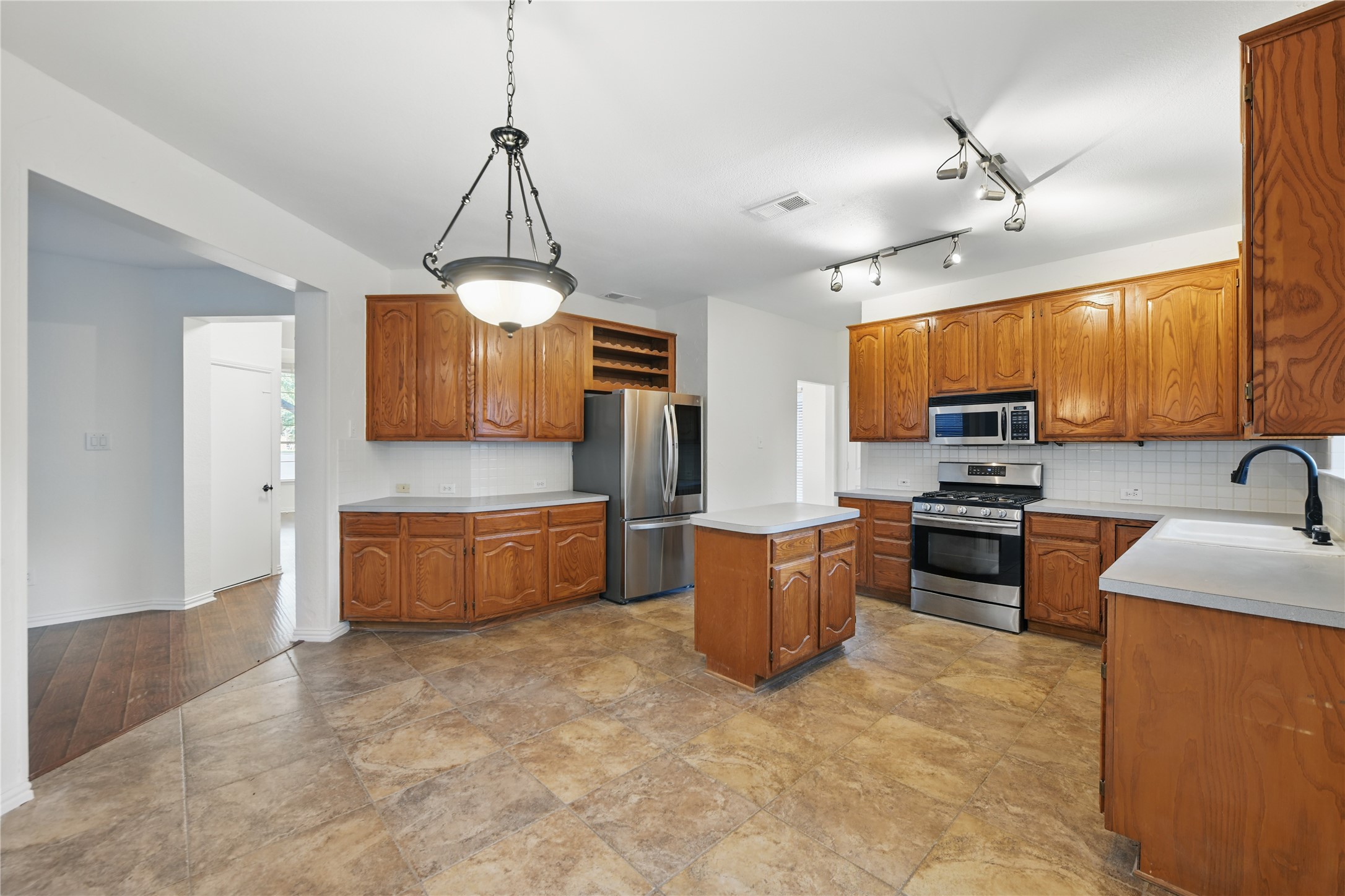 916 Sugarberry Lane Flower Mound TX 75028