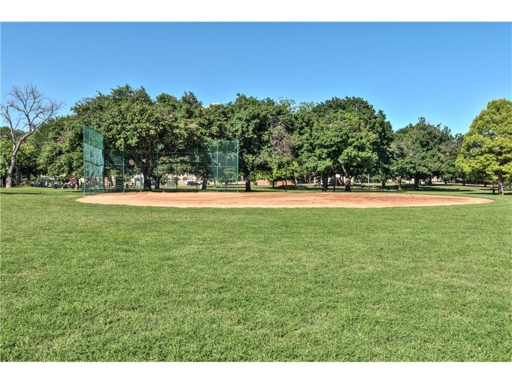 1510 N Washington Avenue Dallas TX 75204