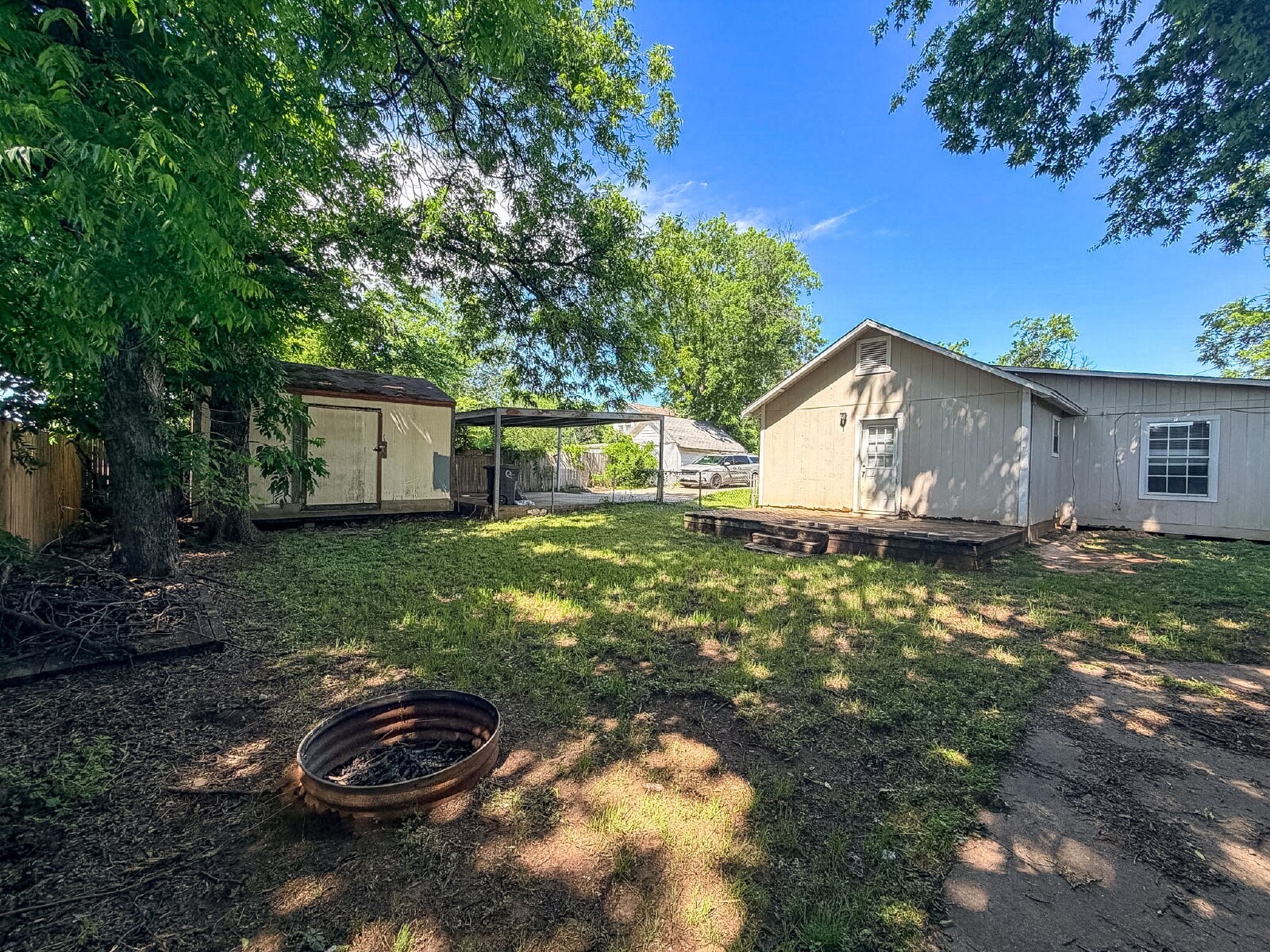1705 N Robinson Street Cleburne TX 76031