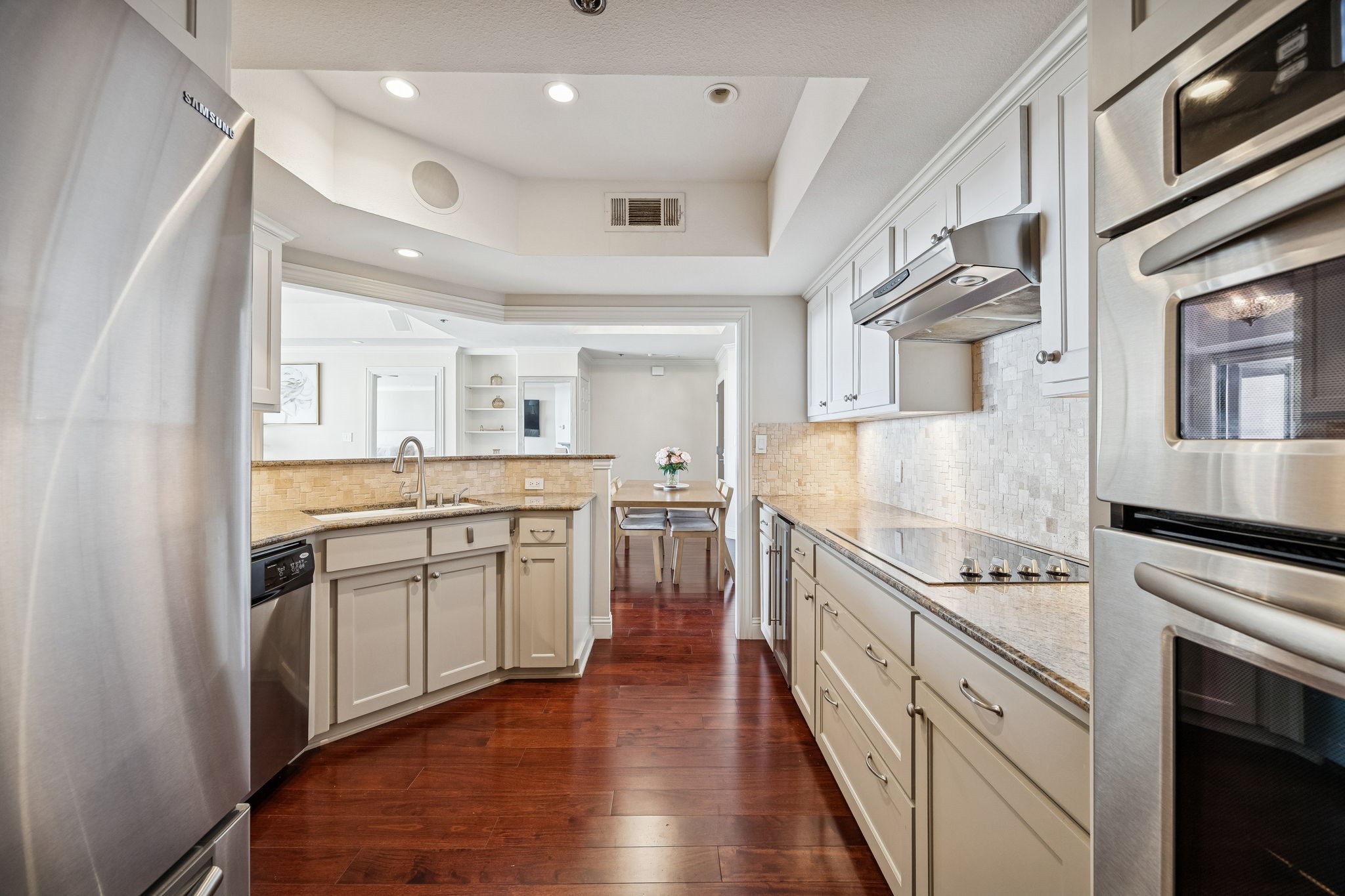 5909 Luther Lane Dallas TX 75225