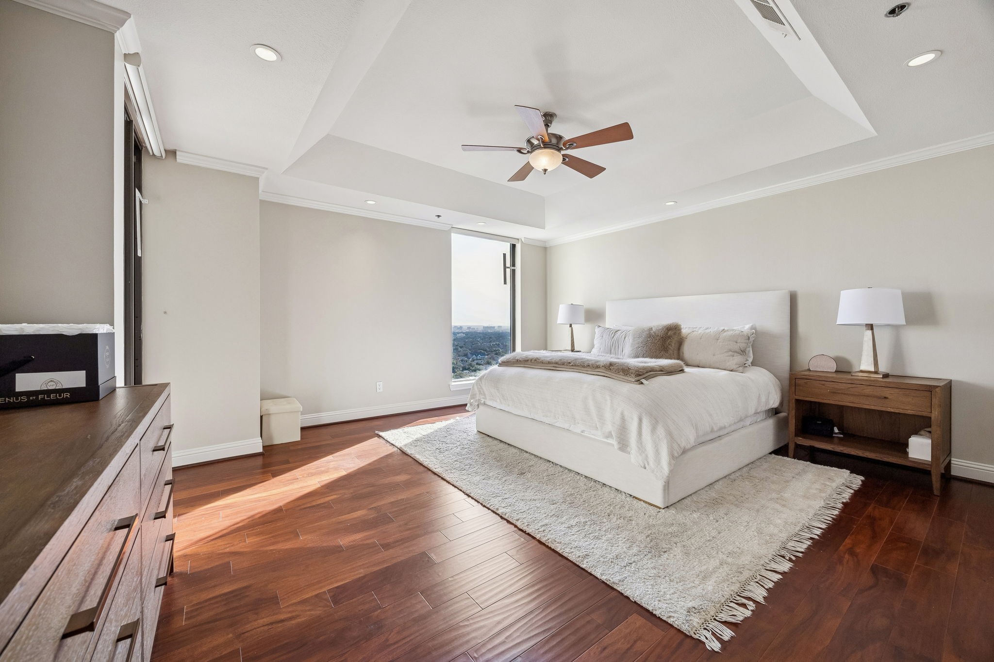 5909 Luther Lane Dallas TX 75225