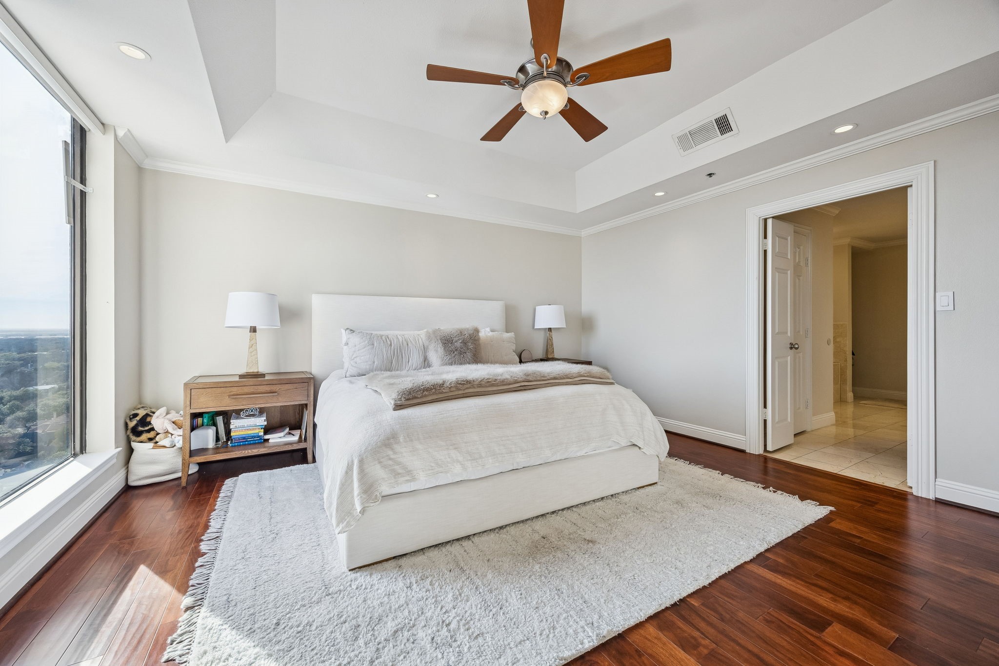 5909 Luther Lane Dallas TX 75225