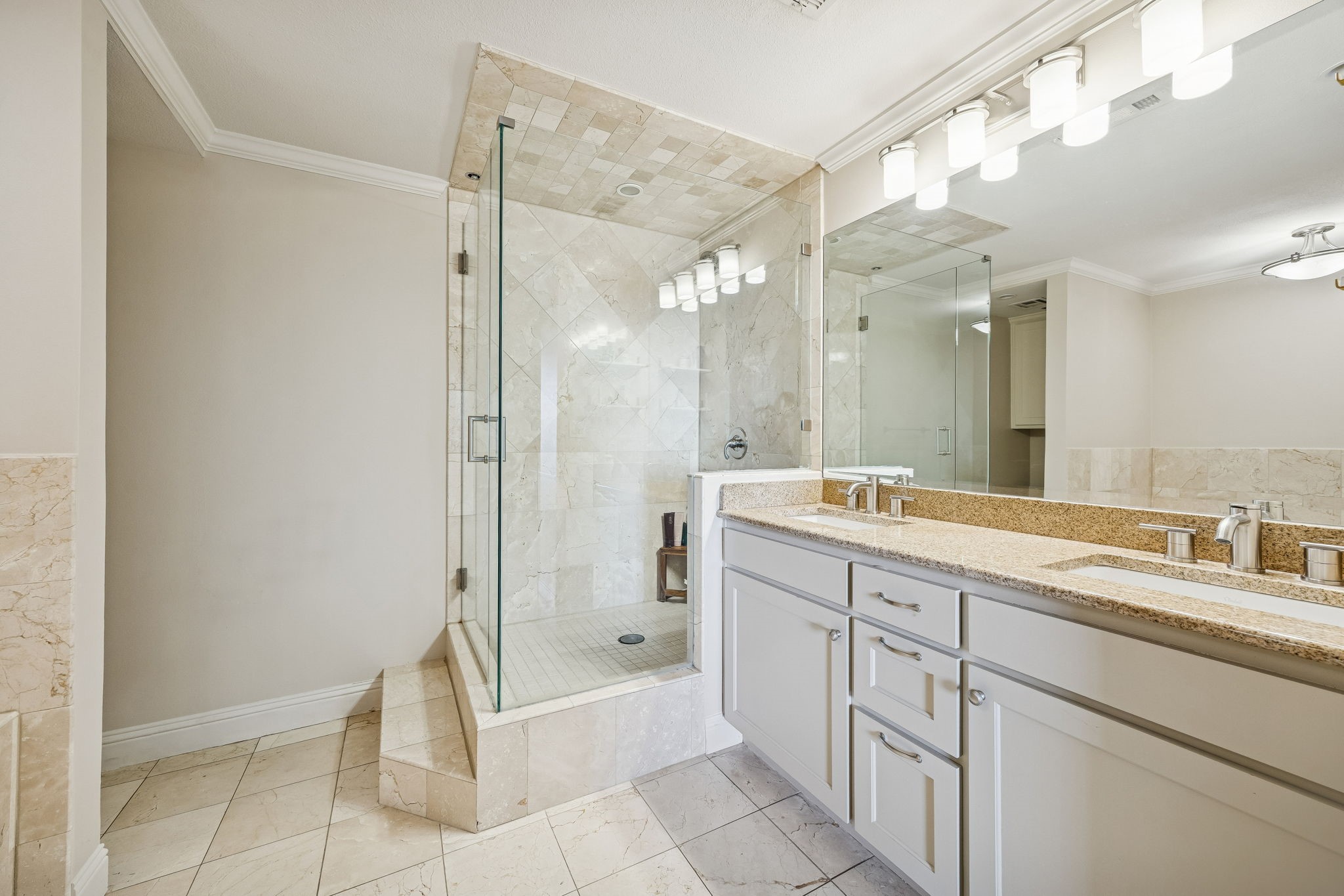 5909 Luther Lane Dallas TX 75225