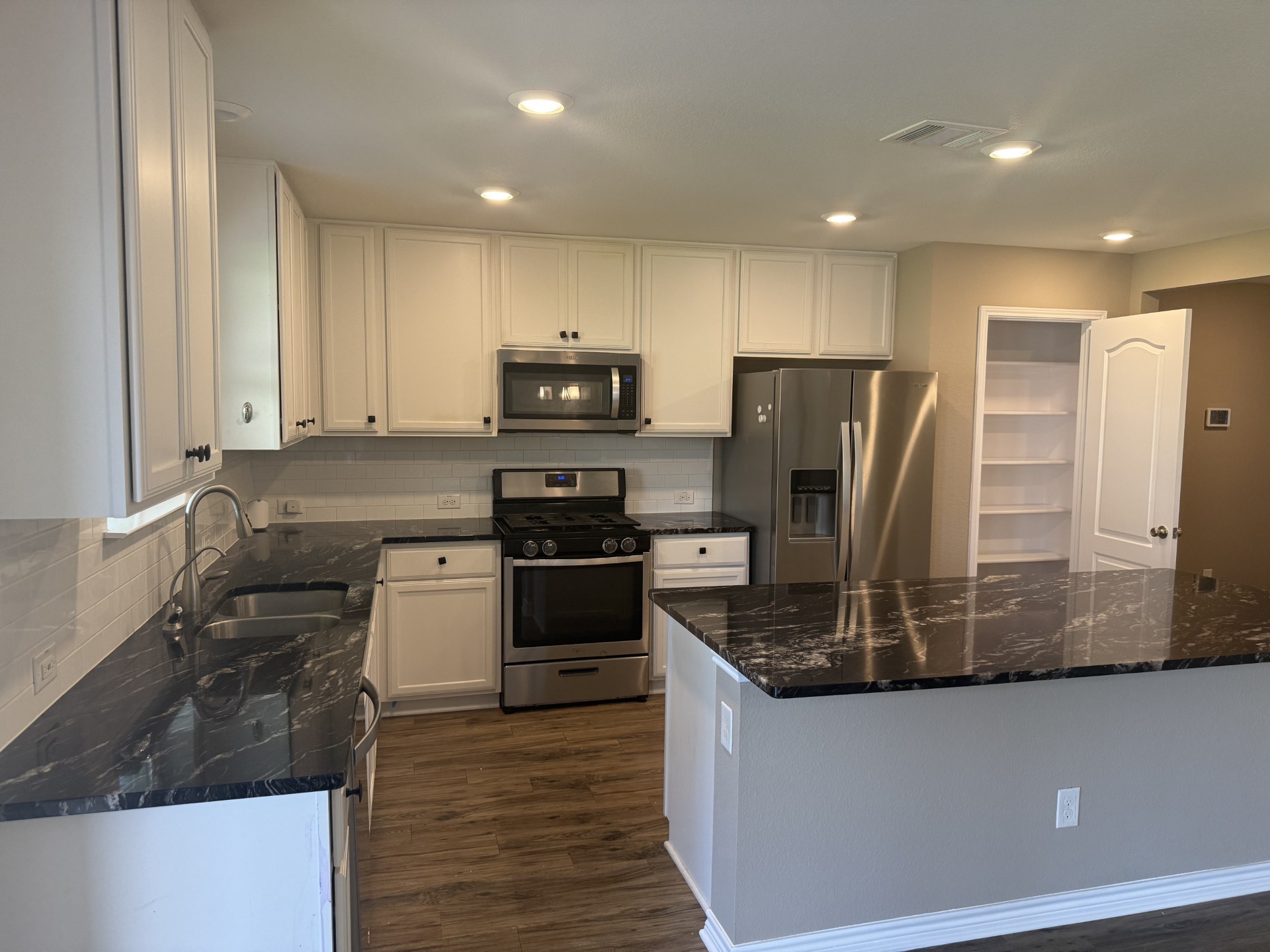 2612 Wesley Avenue Aubrey TX 76227