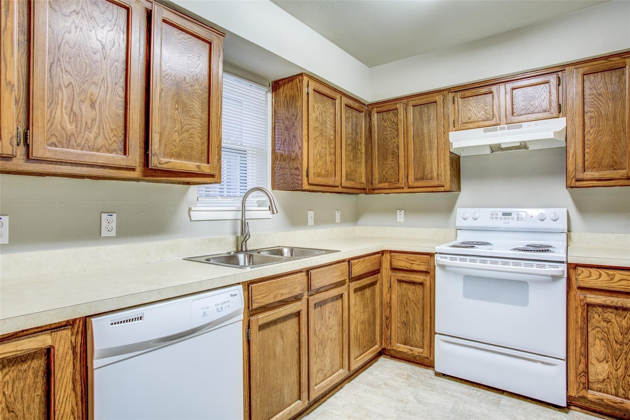 3825 Camelot Street Denton TX 76209