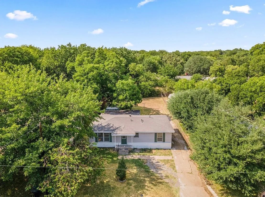 1529 E King Street Sherman TX 75090