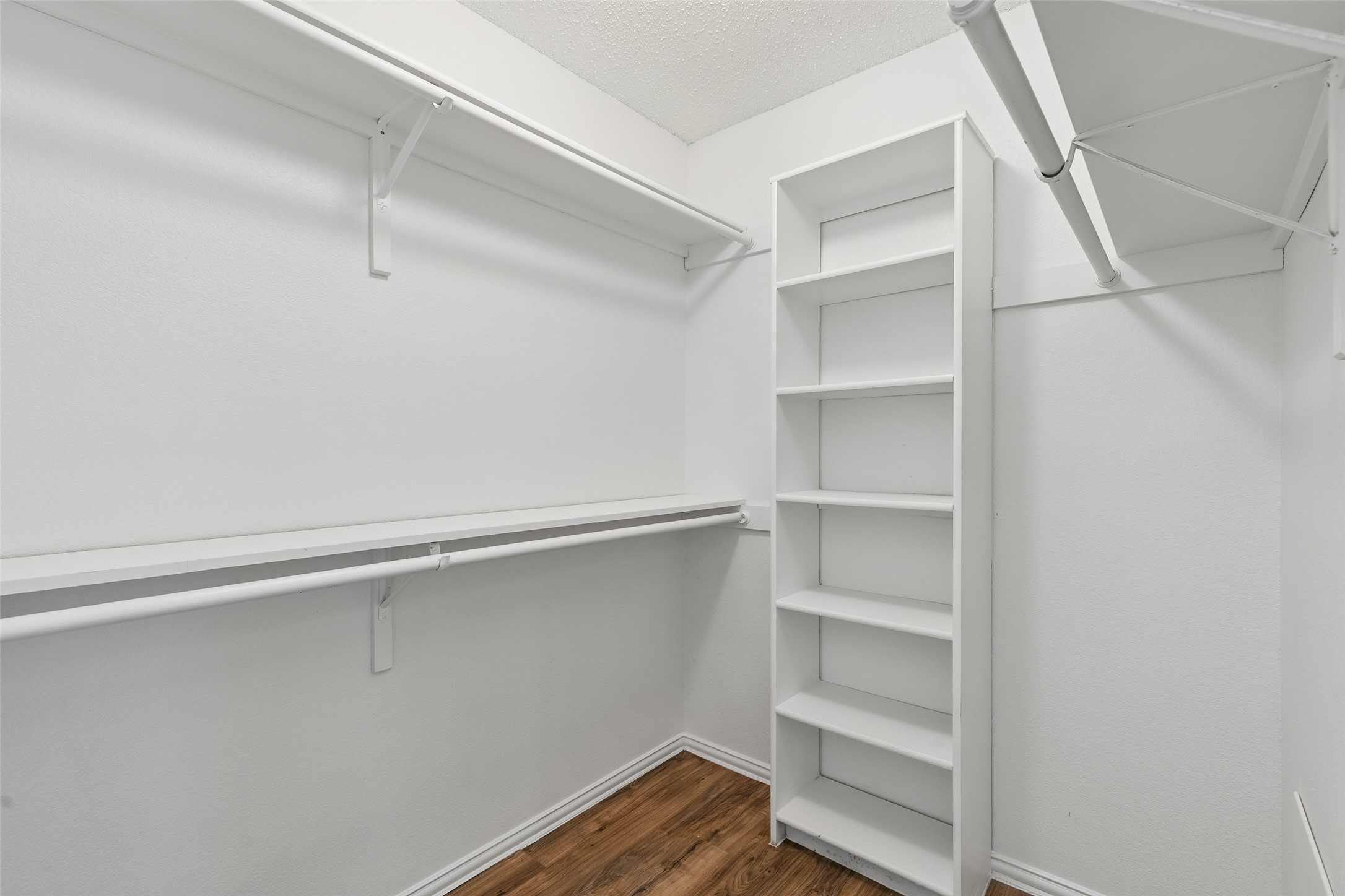 2345 Park Vista Drive Dallas TX 75228