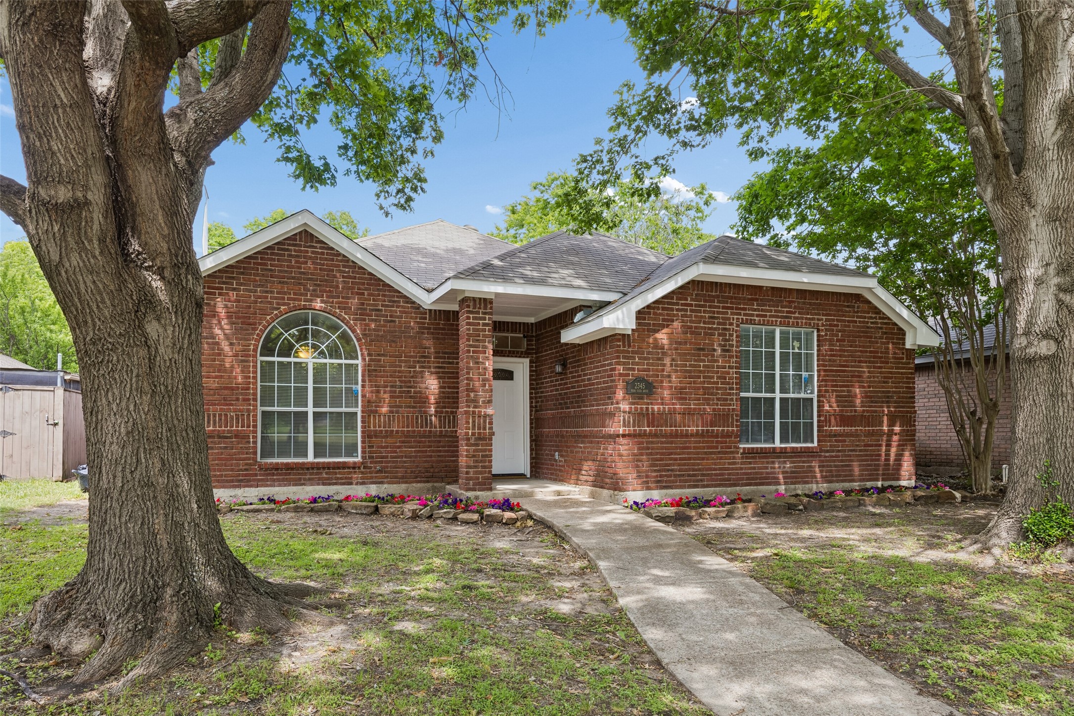 2345 Park Vista Drive Dallas TX 75228