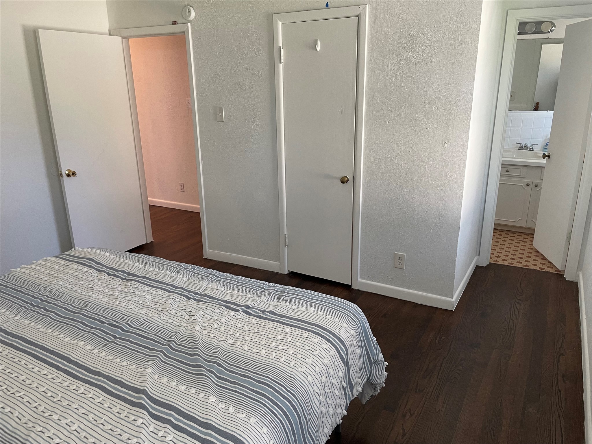 3563 South Drive Fort Worth TX 76109