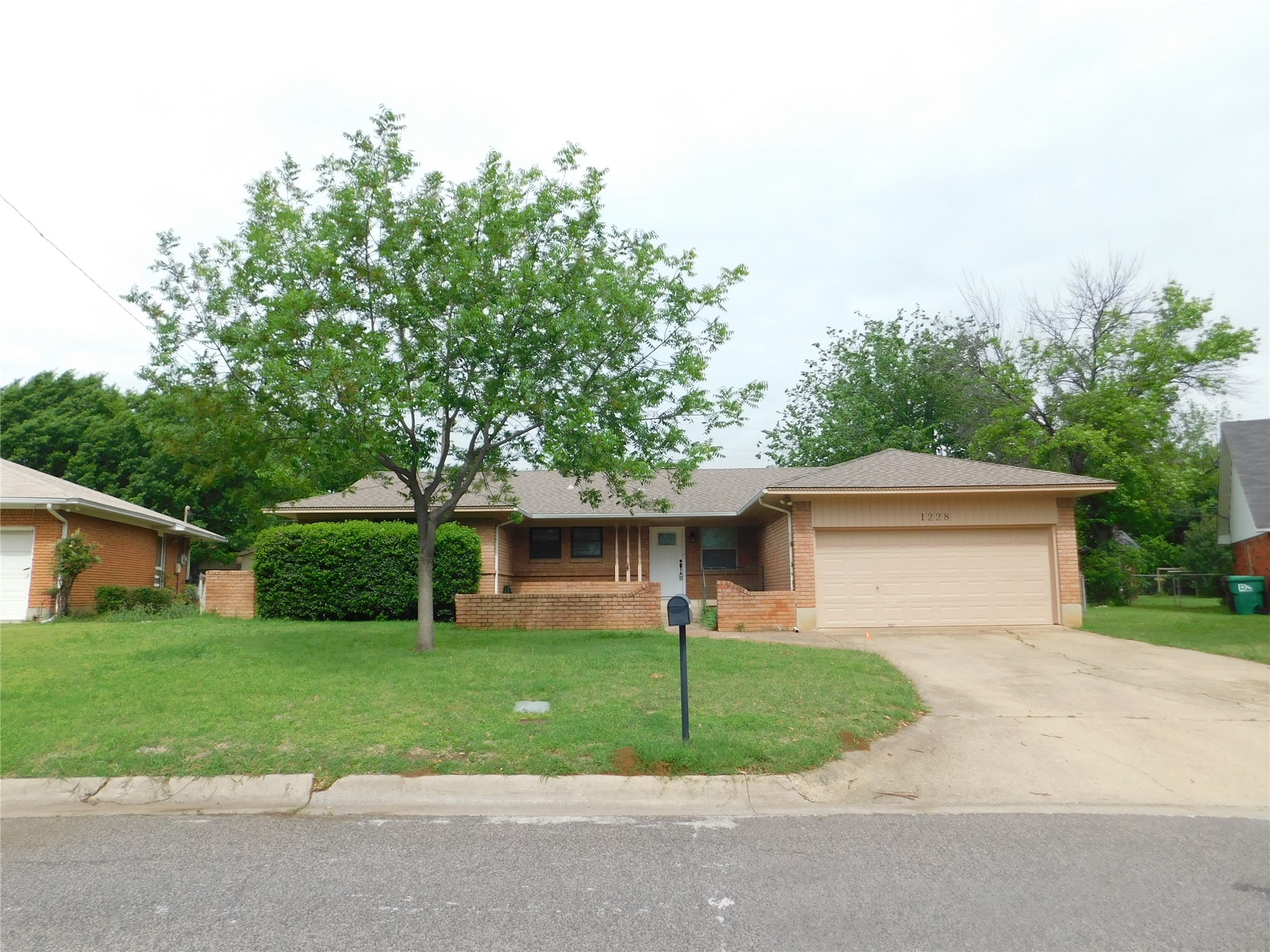 1228 Bryn Mawr Place Denton TX 76201
