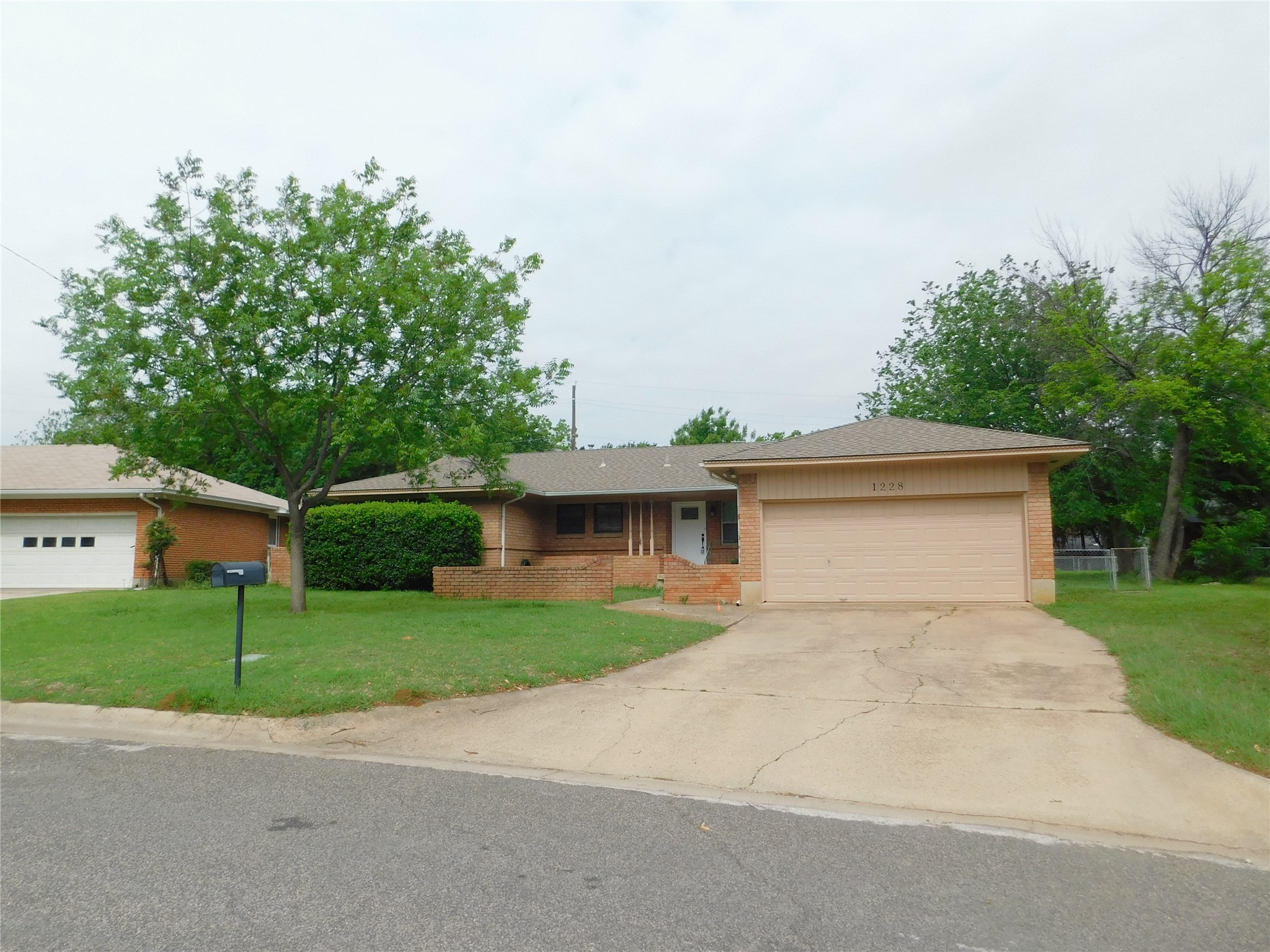 1228 Bryn Mawr Place Denton TX 76201