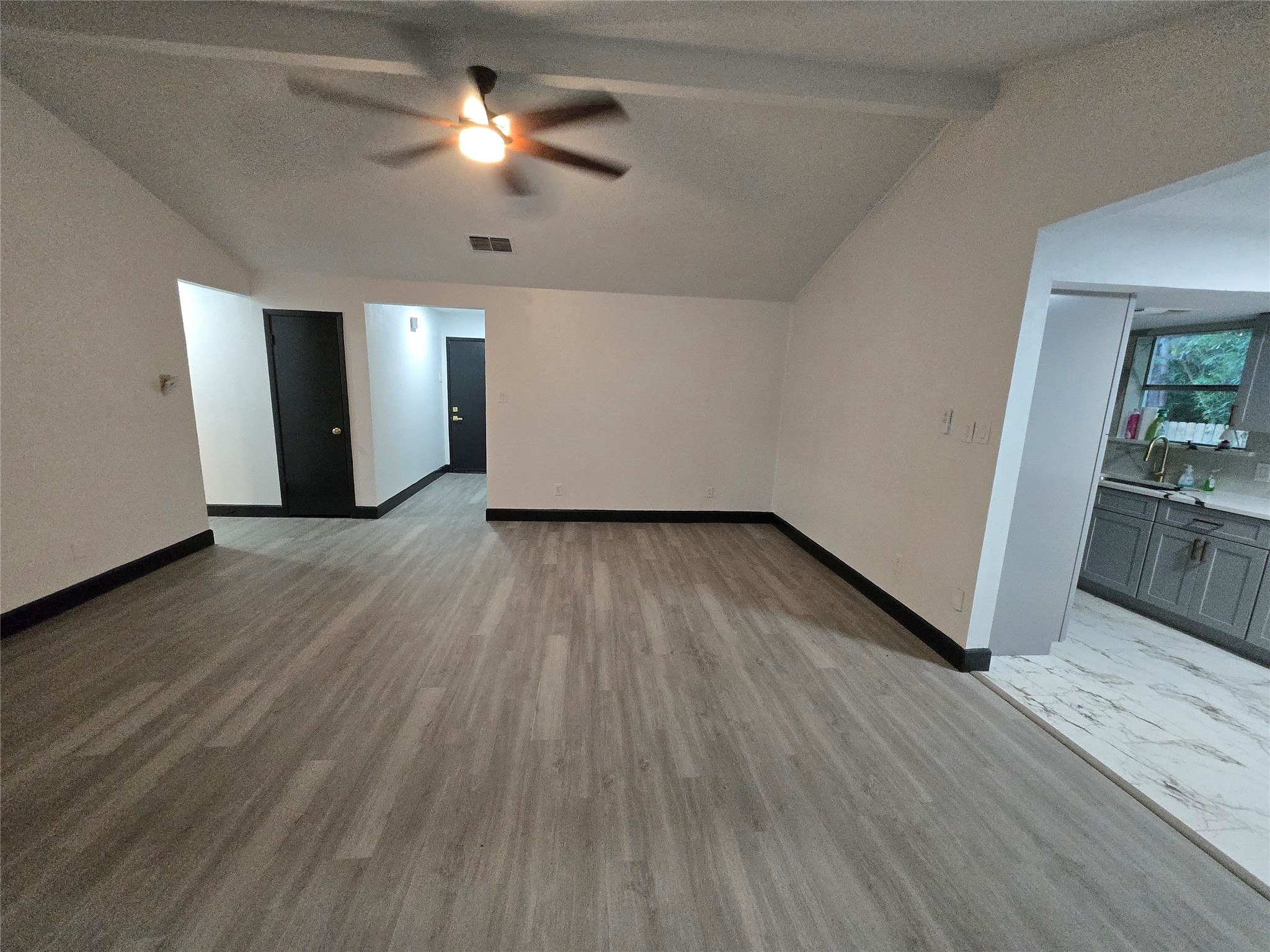 715 N Deerfield Circle Arlington TX 76015