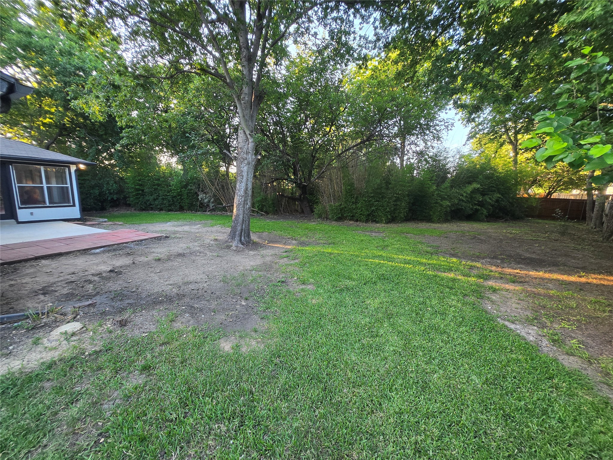 715 N Deerfield Circle Arlington TX 76015